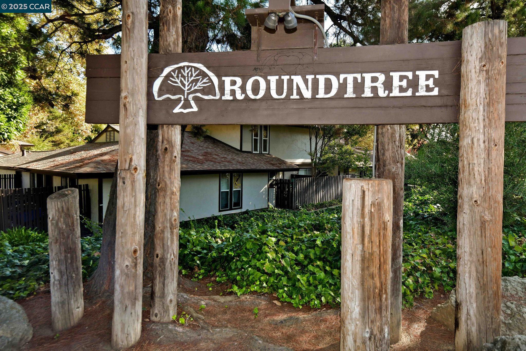 More Details about MLS # 41101482 : 5475 ROUNDTREE PL # C
