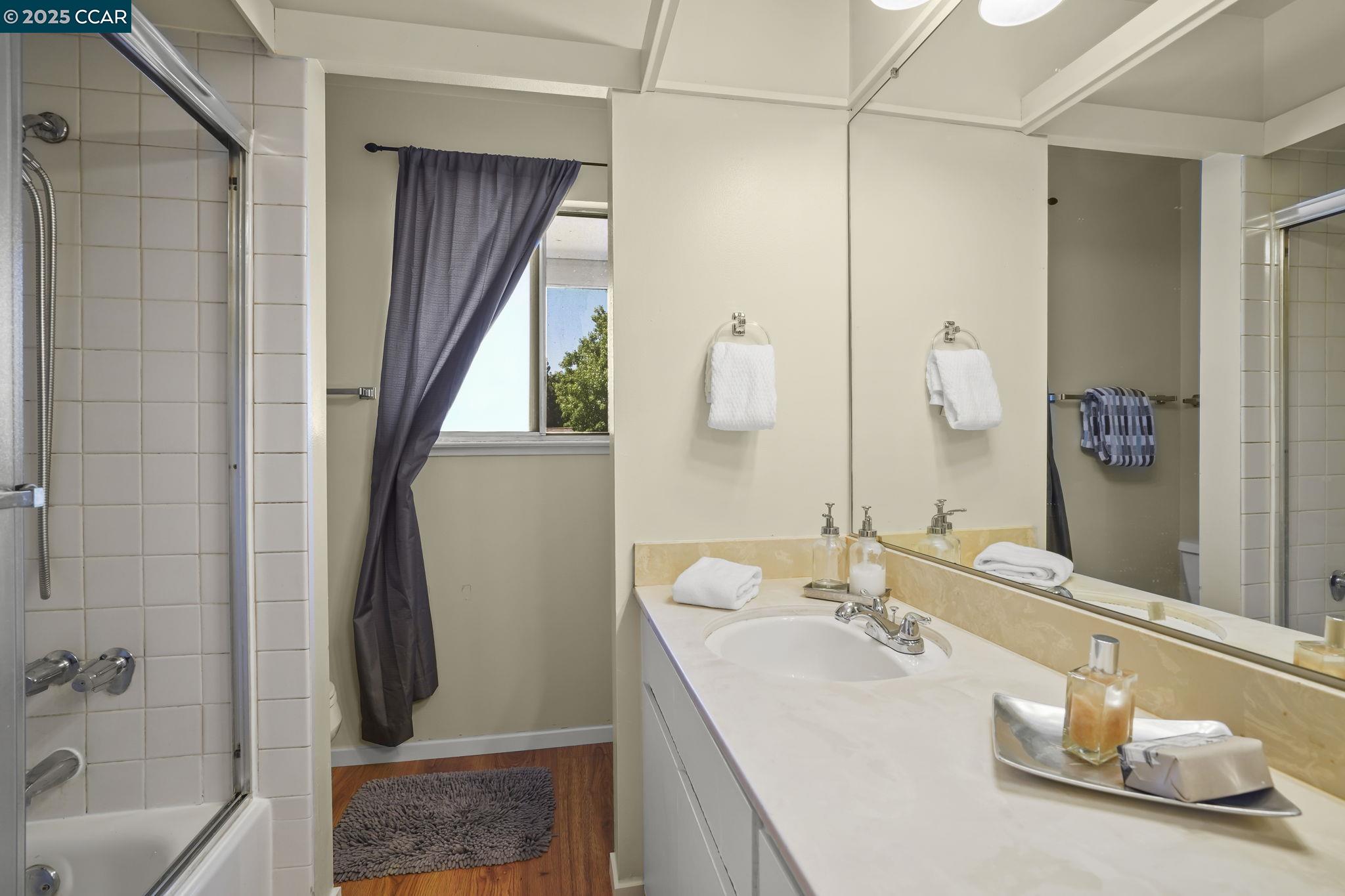 Photo #15: 41101482 Listing: Photo #15
