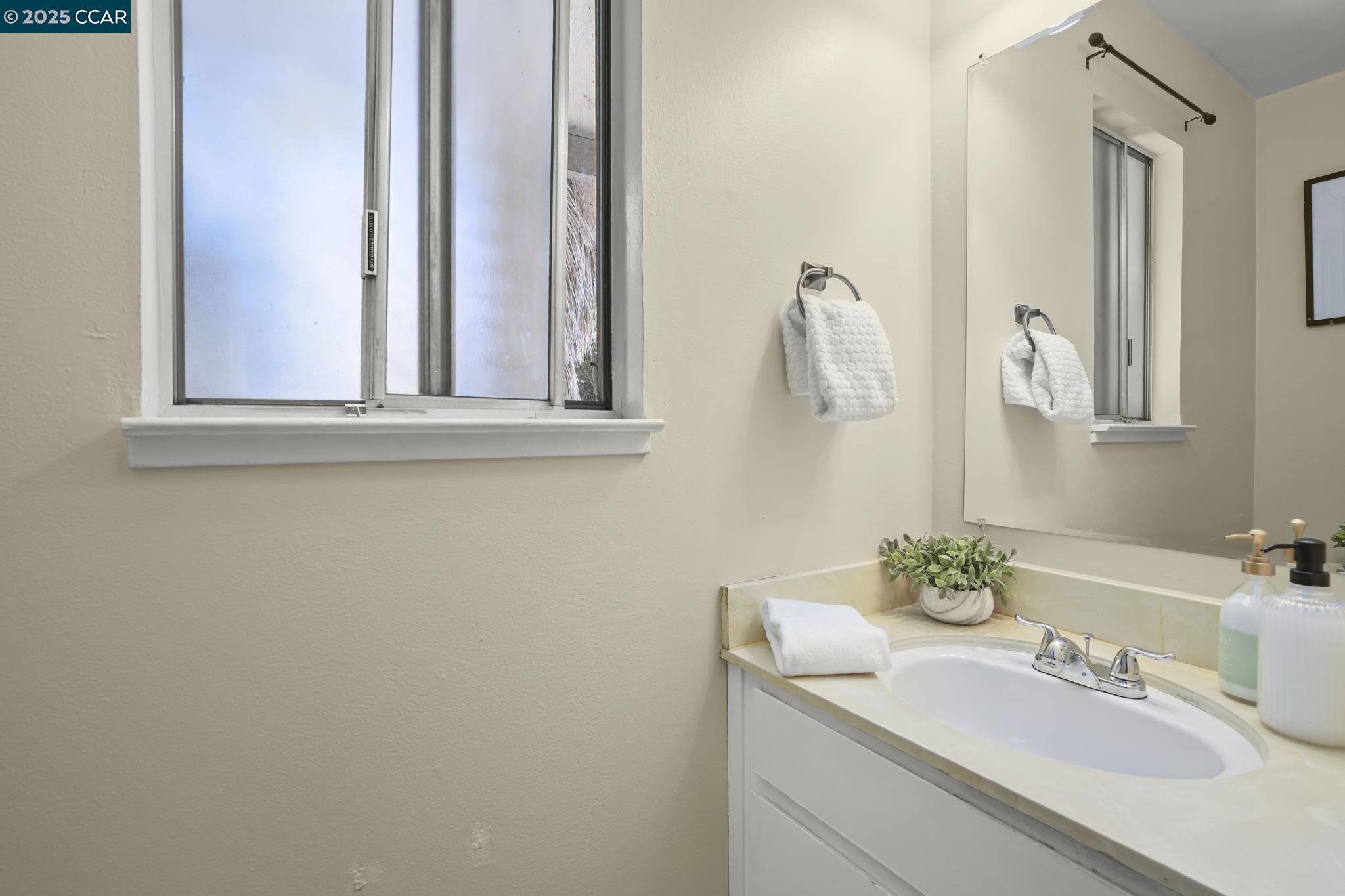 Photo #16: 41101482 Listing: Photo #16