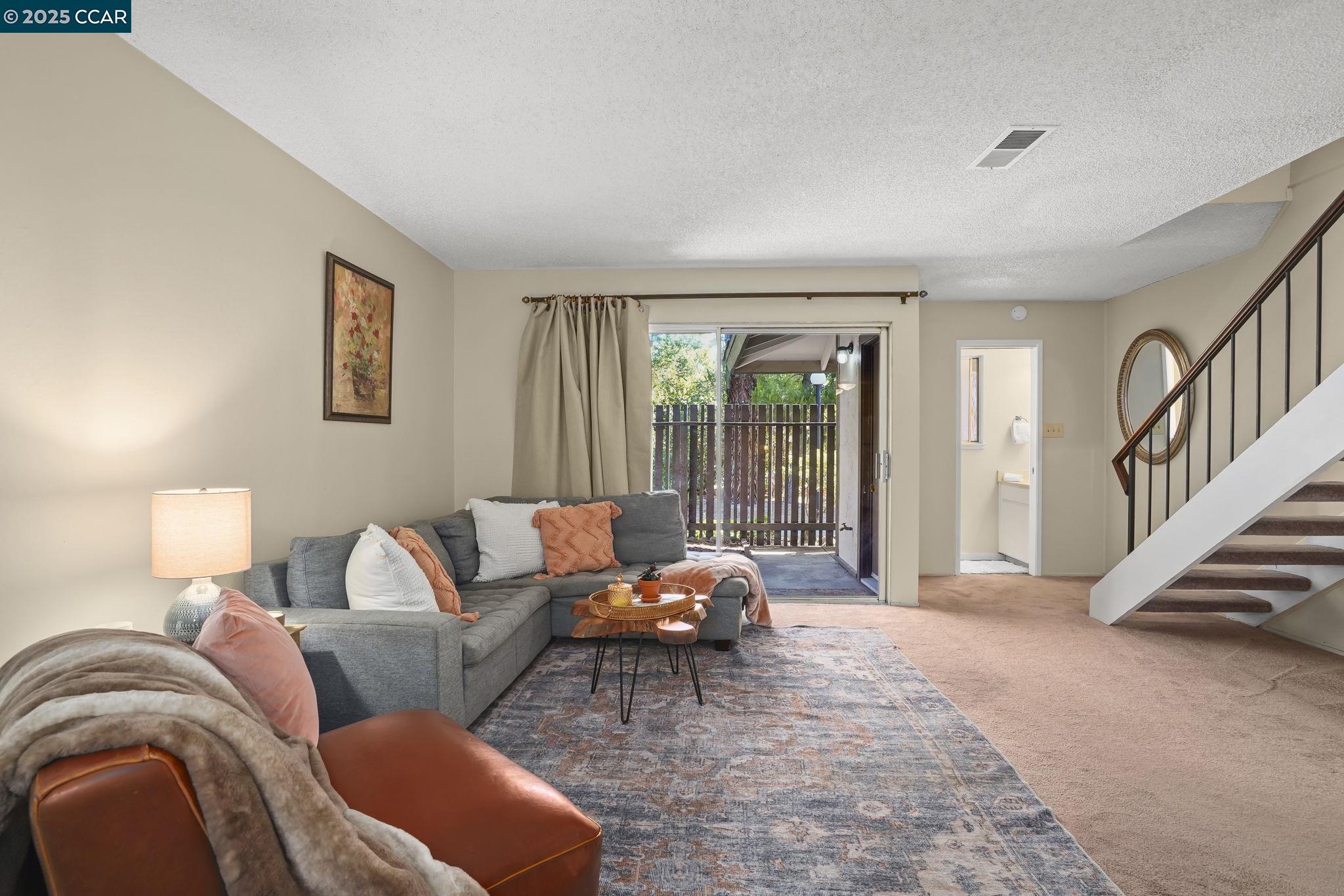 Photo #5: 41101482 Listing: Photo #5