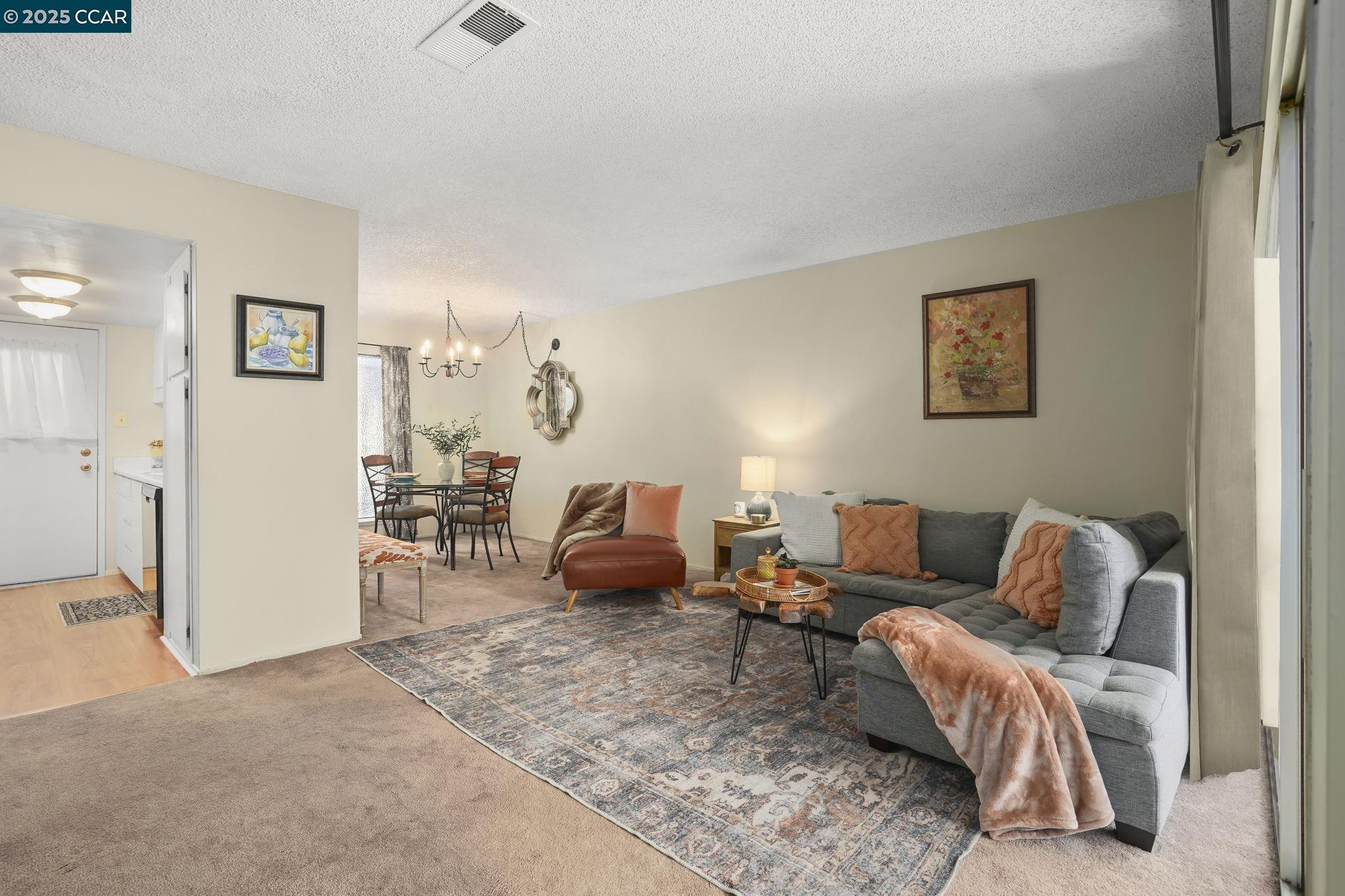 Photo #7: 41101482 Listing: Photo #7