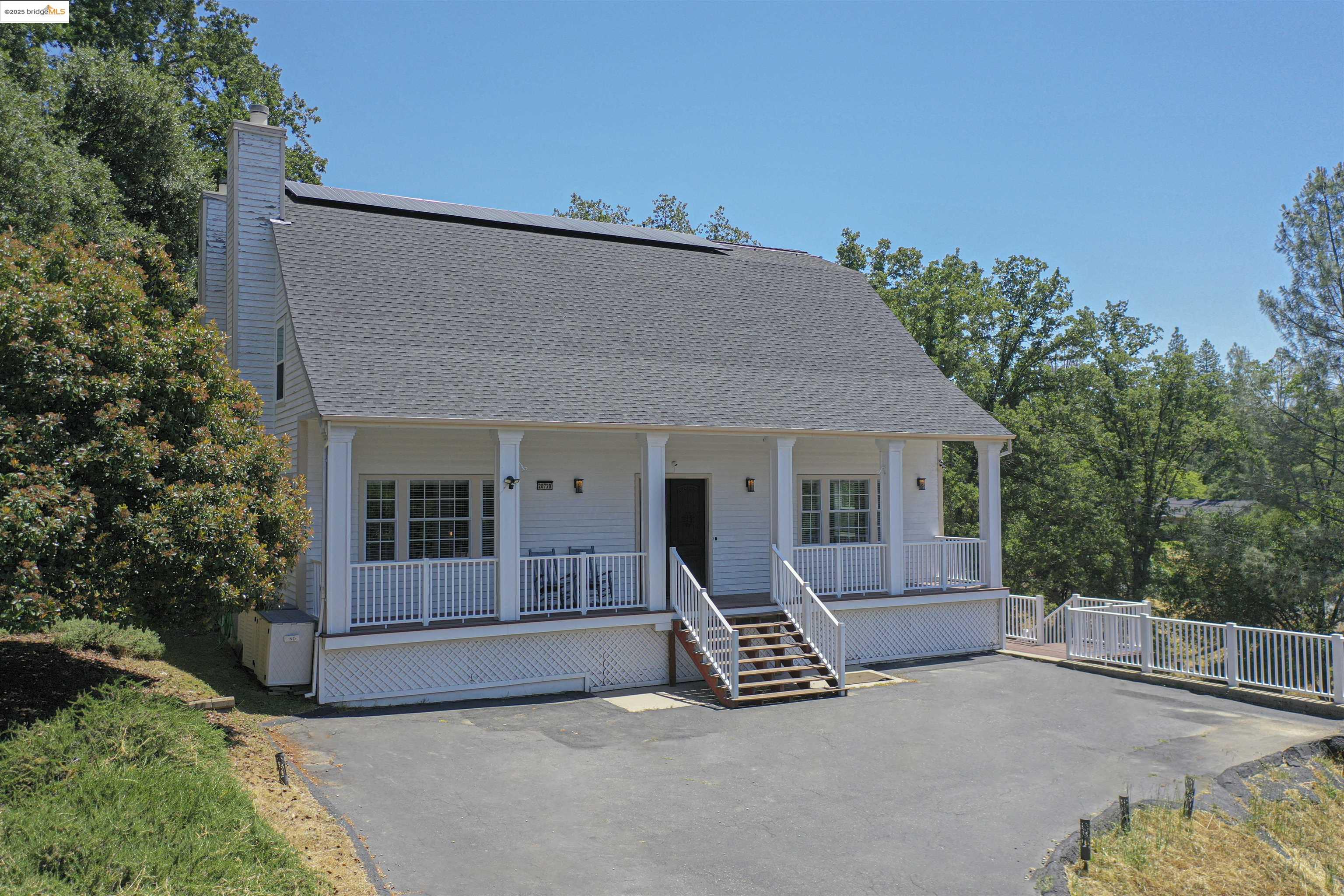 Detail Gallery Image 2 of 60 For 20720 Longview St, Groveland,  CA 95321 - 4 Beds | 3/1 Baths