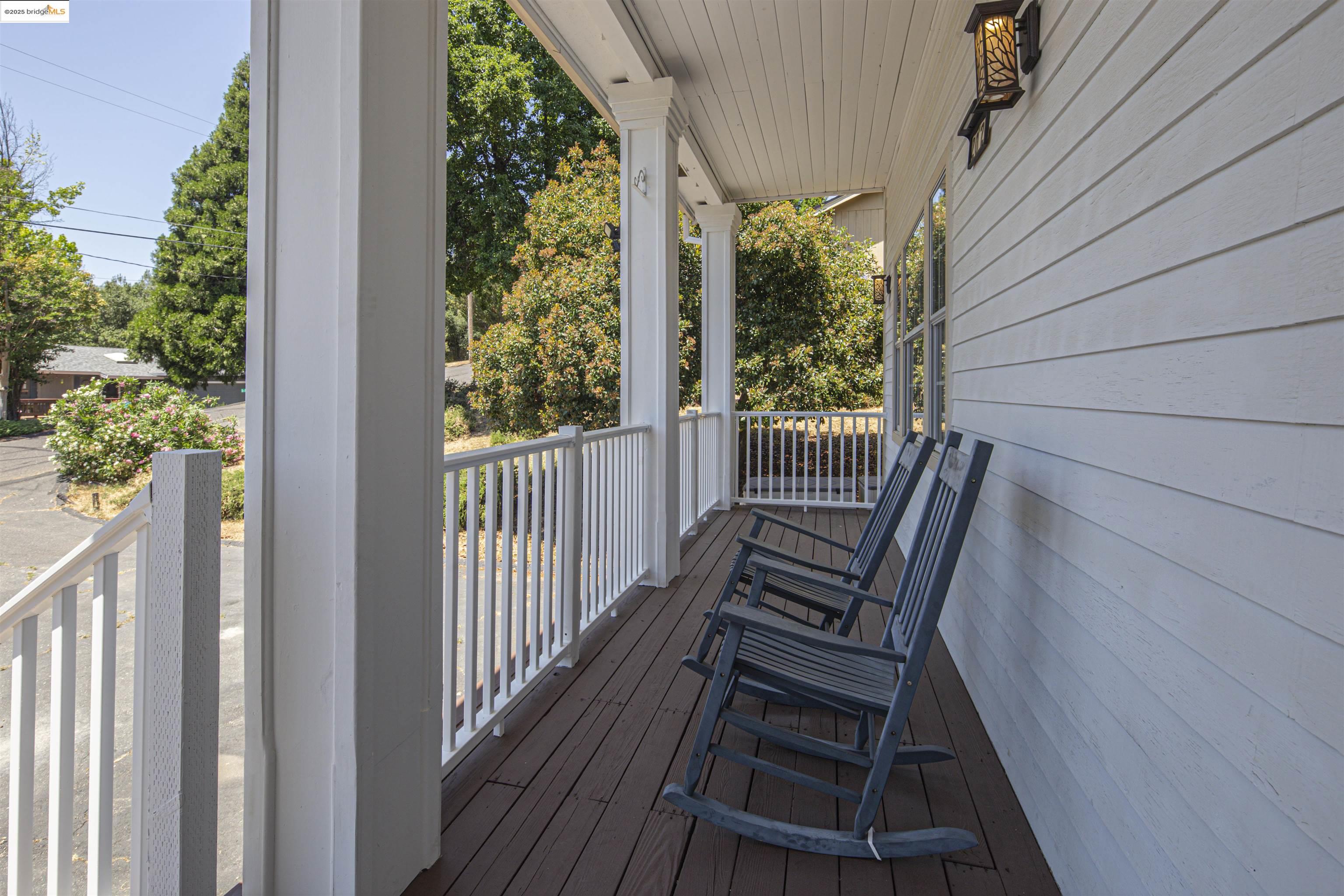 Detail Gallery Image 4 of 60 For 20720 Longview St, Groveland,  CA 95321 - 4 Beds | 3/1 Baths