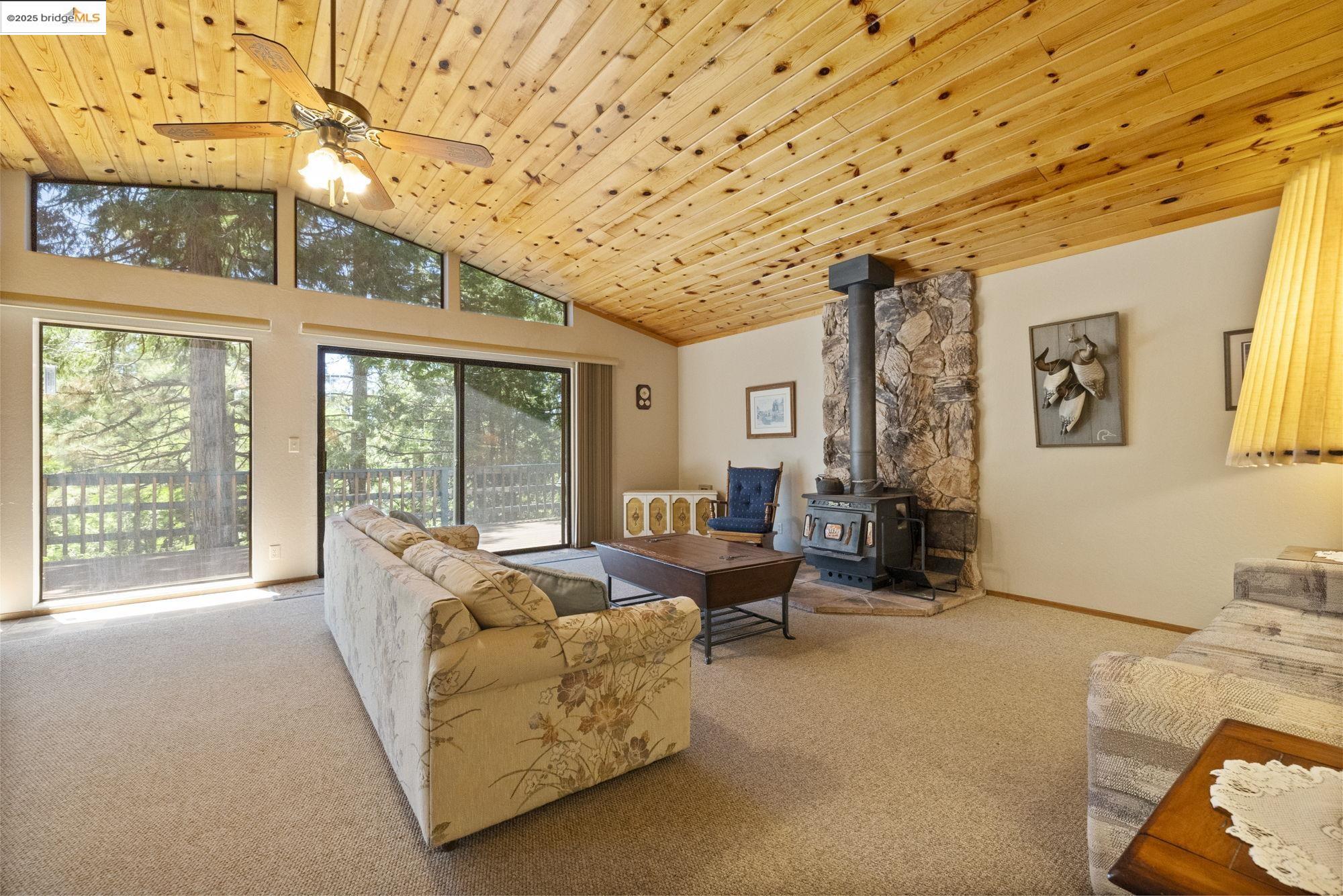 Detail Gallery Image 2 of 41 For 25489 Bambi Ln, Cold Springs,  CA 95335 - 2 Beds | 2/1 Baths
