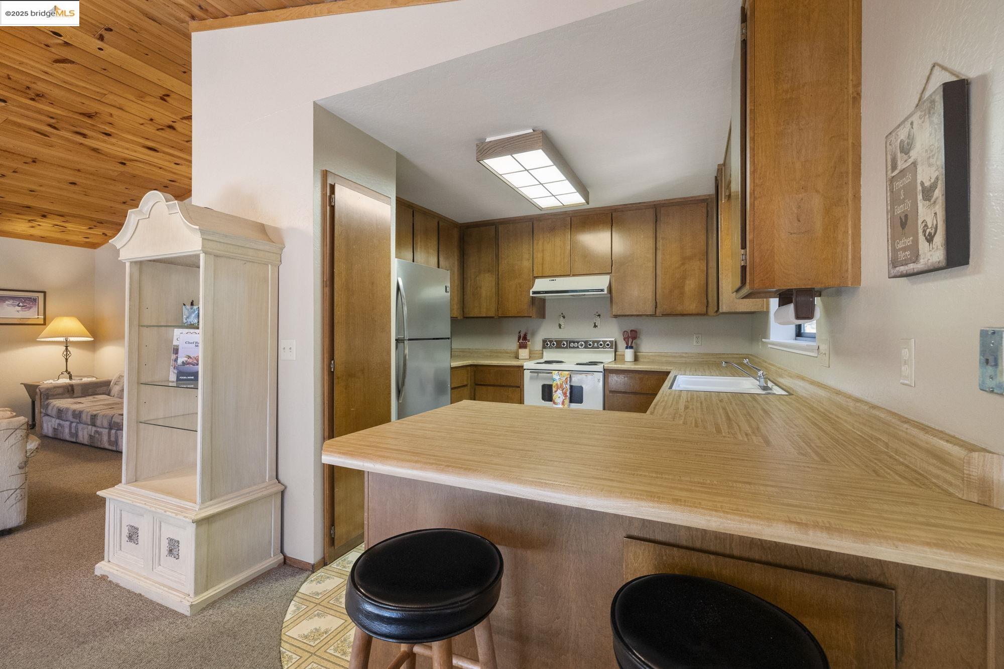 Detail Gallery Image 5 of 41 For 25489 Bambi Ln, Cold Springs,  CA 95335 - 2 Beds | 2/1 Baths