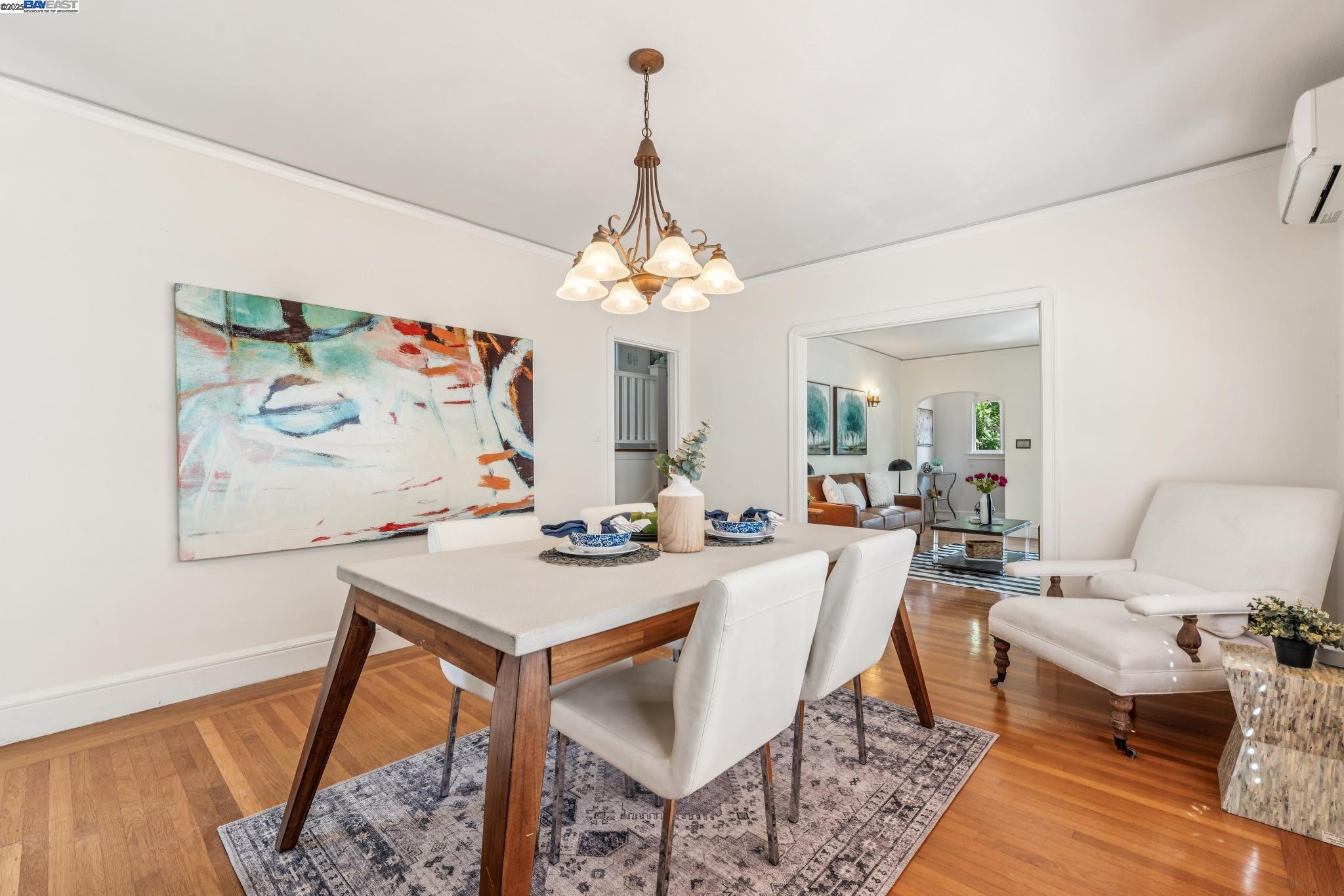 Detail Gallery Image 13 of 35 For 1405 Chestnut St, Alameda,  CA 94501 - 2 Beds | 2 Baths