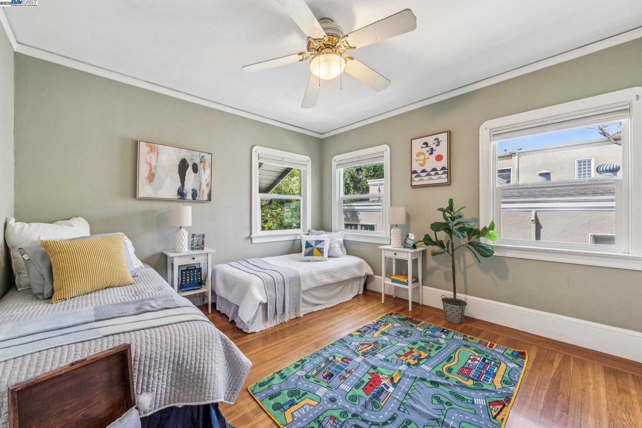 Detail Gallery Image 21 of 35 For 1405 Chestnut St, Alameda,  CA 94501 - 2 Beds | 2 Baths