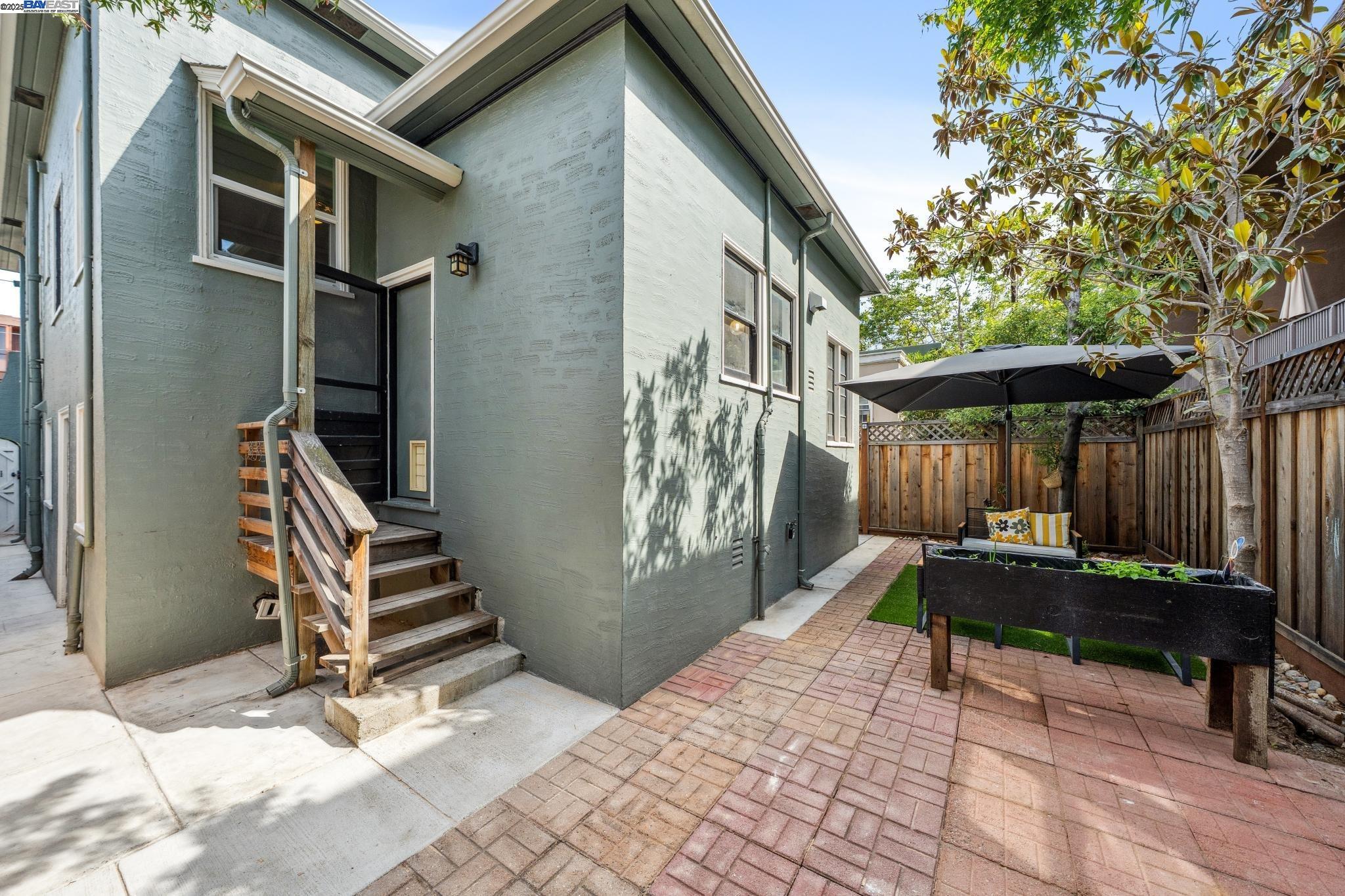 Detail Gallery Image 28 of 35 For 1405 Chestnut St, Alameda,  CA 94501 - 2 Beds | 2 Baths