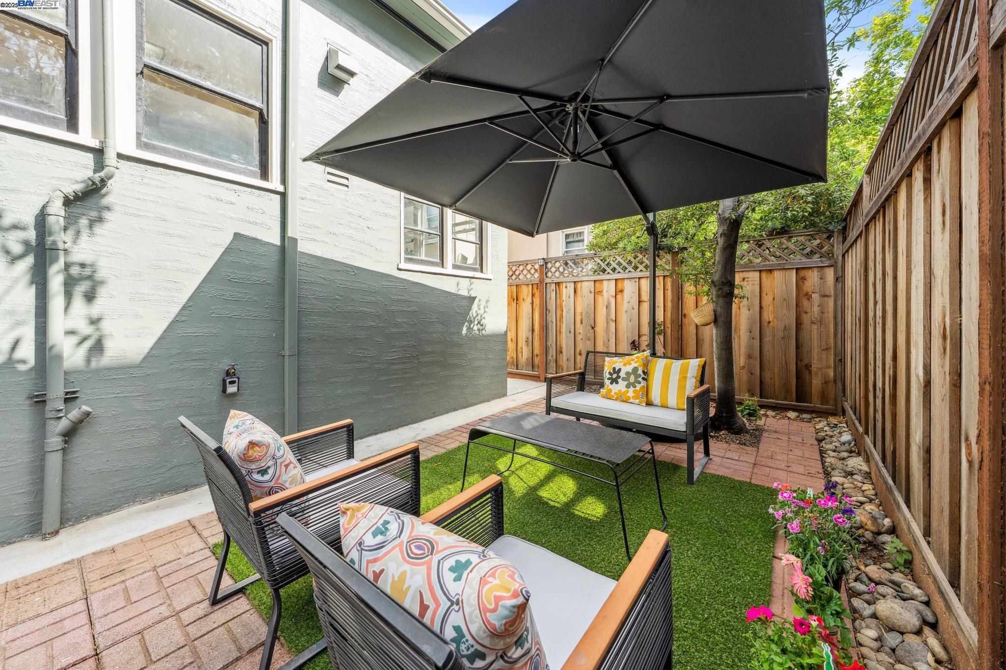 Detail Gallery Image 31 of 35 For 1405 Chestnut St, Alameda,  CA 94501 - 2 Beds | 2 Baths