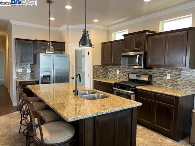 Detail Gallery Image 14 of 45 For 1200 W Winton Ave #203,  Hayward,  CA 94545 - 3 Beds | 2 Baths