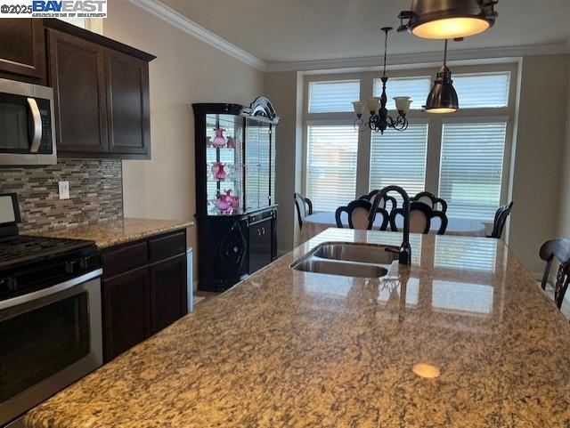 Detail Gallery Image 19 of 45 For 1200 W Winton Ave #203,  Hayward,  CA 94545 - 3 Beds | 2 Baths