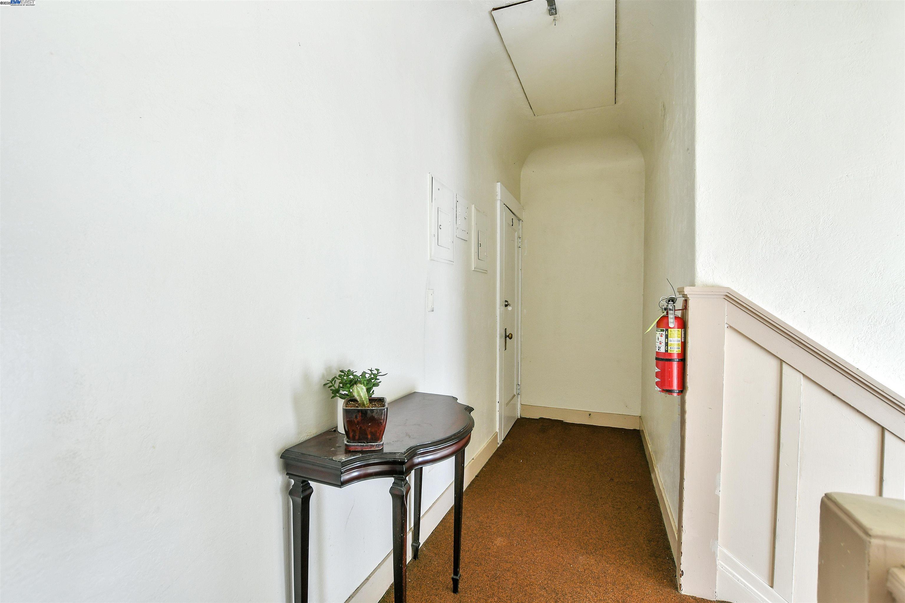 Detail Gallery Image 5 of 17 For 254 Perkins St., Oakland,  CA 94610 - – Beds | – Baths