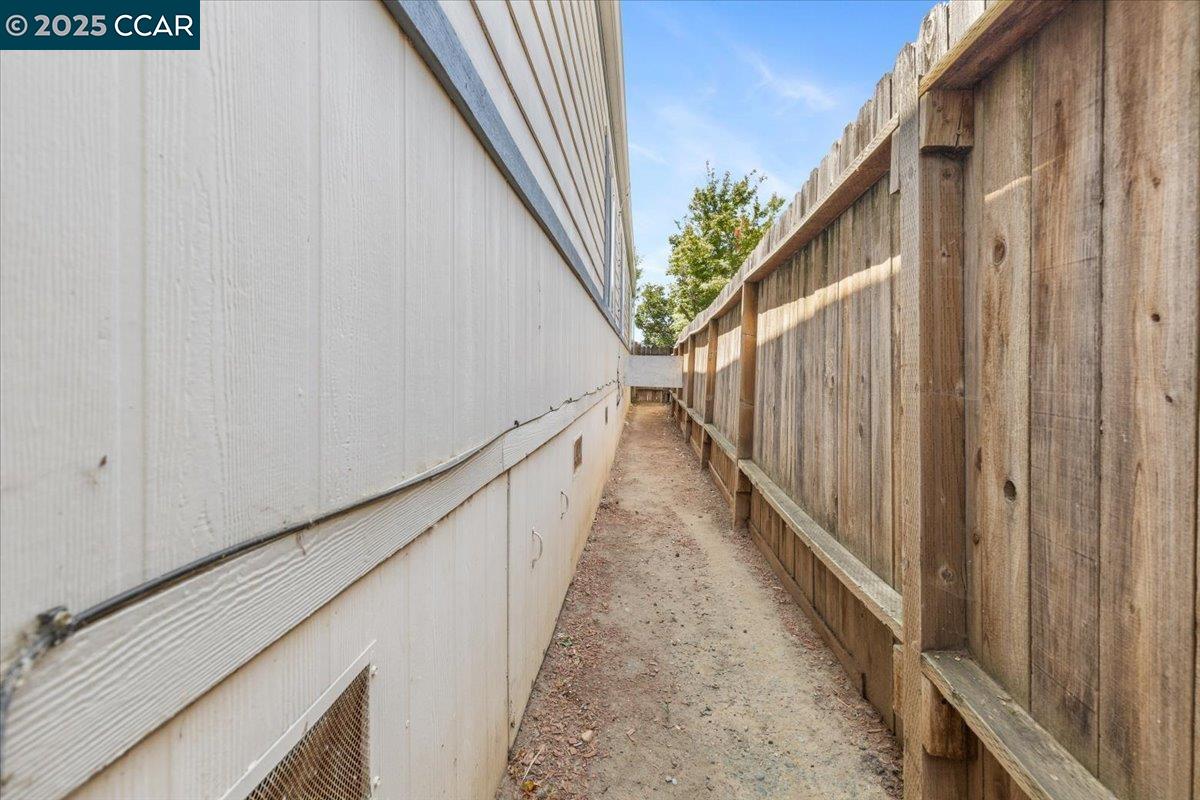 Detail Gallery Image 26 of 27 For 193 Maureen Cir #193,  Bay Point,  CA 94565 - 3 Beds | 2 Baths