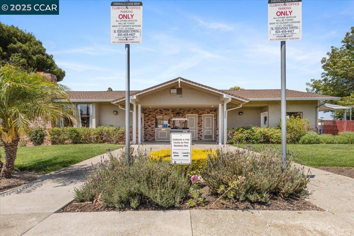 Detail Gallery Image 6 of 27 For 193 Maureen Cir #193,  Bay Point,  CA 94565 - 3 Beds | 2 Baths