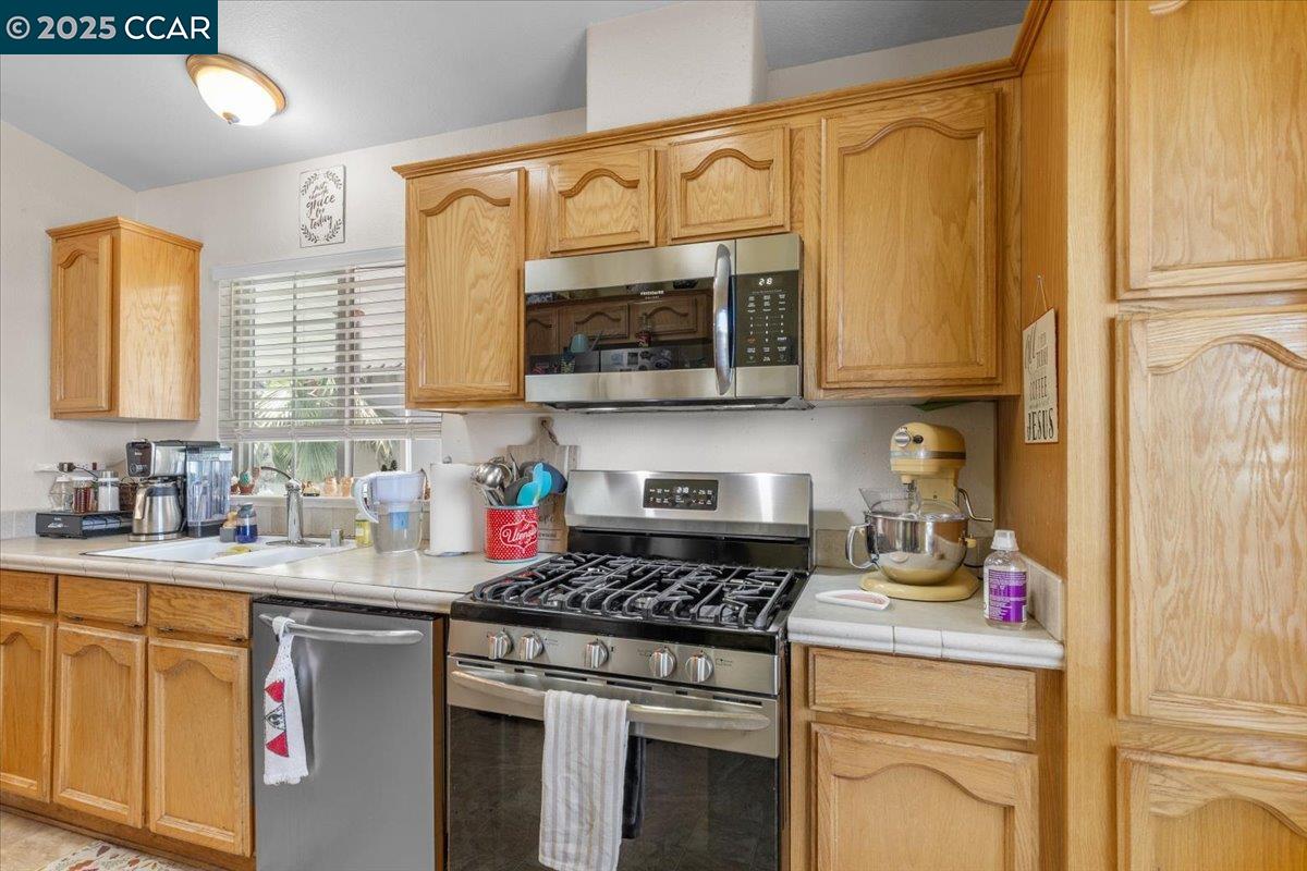Detail Gallery Image 10 of 27 For 193 Maureen Cir #193,  Bay Point,  CA 94565 - 3 Beds | 2 Baths