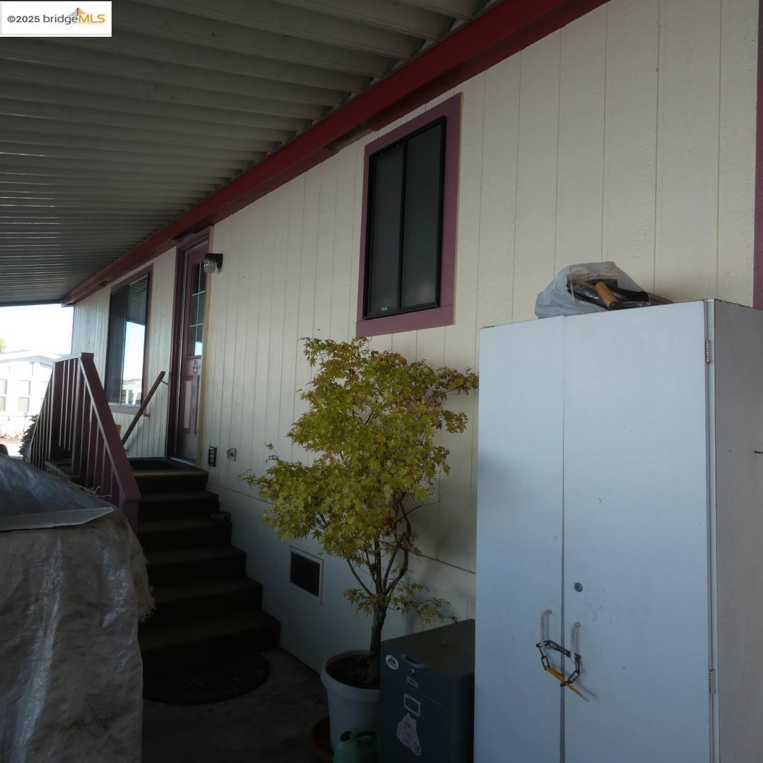 Detail Gallery Image 16 of 31 For 136 Castle Ct, Fortuna,  CA 95540 - 2 Beds | 2 Baths