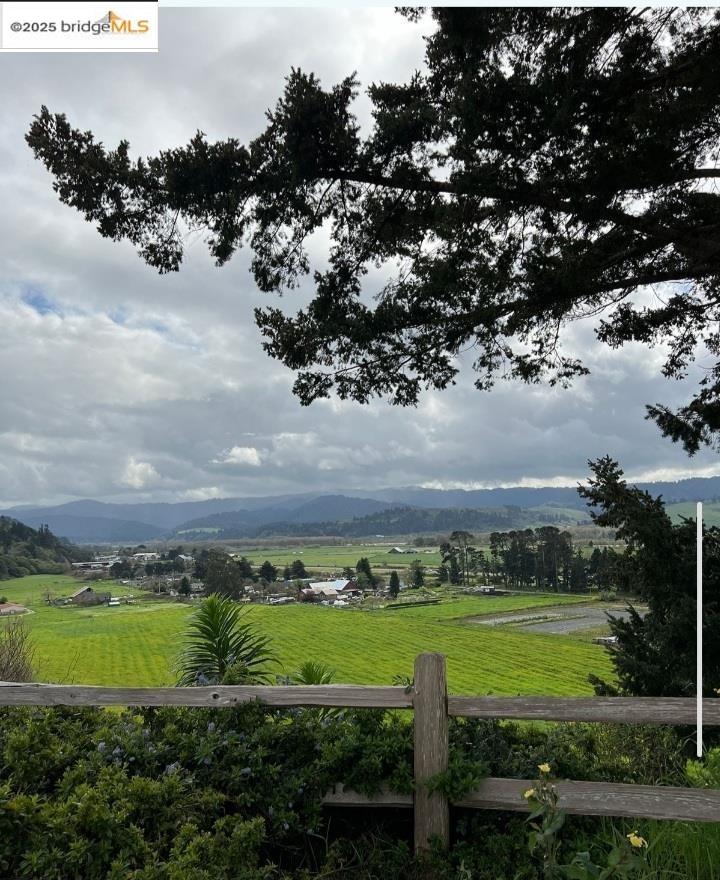 Detail Gallery Image 30 of 31 For 136 Castle Ct, Fortuna,  CA 95540 - 2 Beds | 2 Baths