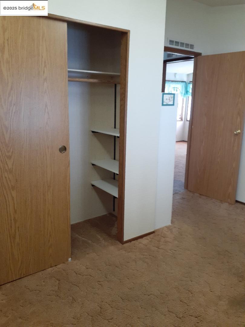 Detail Gallery Image 10 of 31 For 136 Castle Ct, Fortuna,  CA 95540 - 2 Beds | 2 Baths