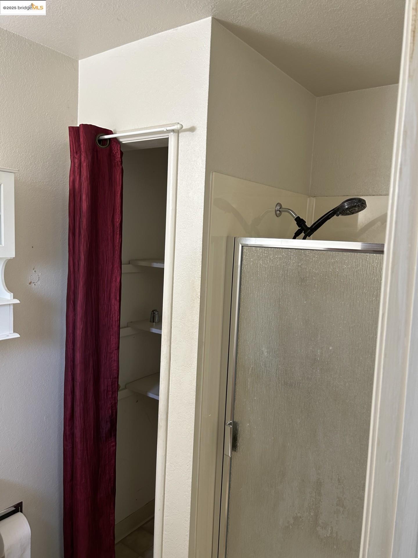 Detail Gallery Image 18 of 27 For 2358 Wright Ave, Pinole,  CA 94564 - 3 Beds | 2 Baths