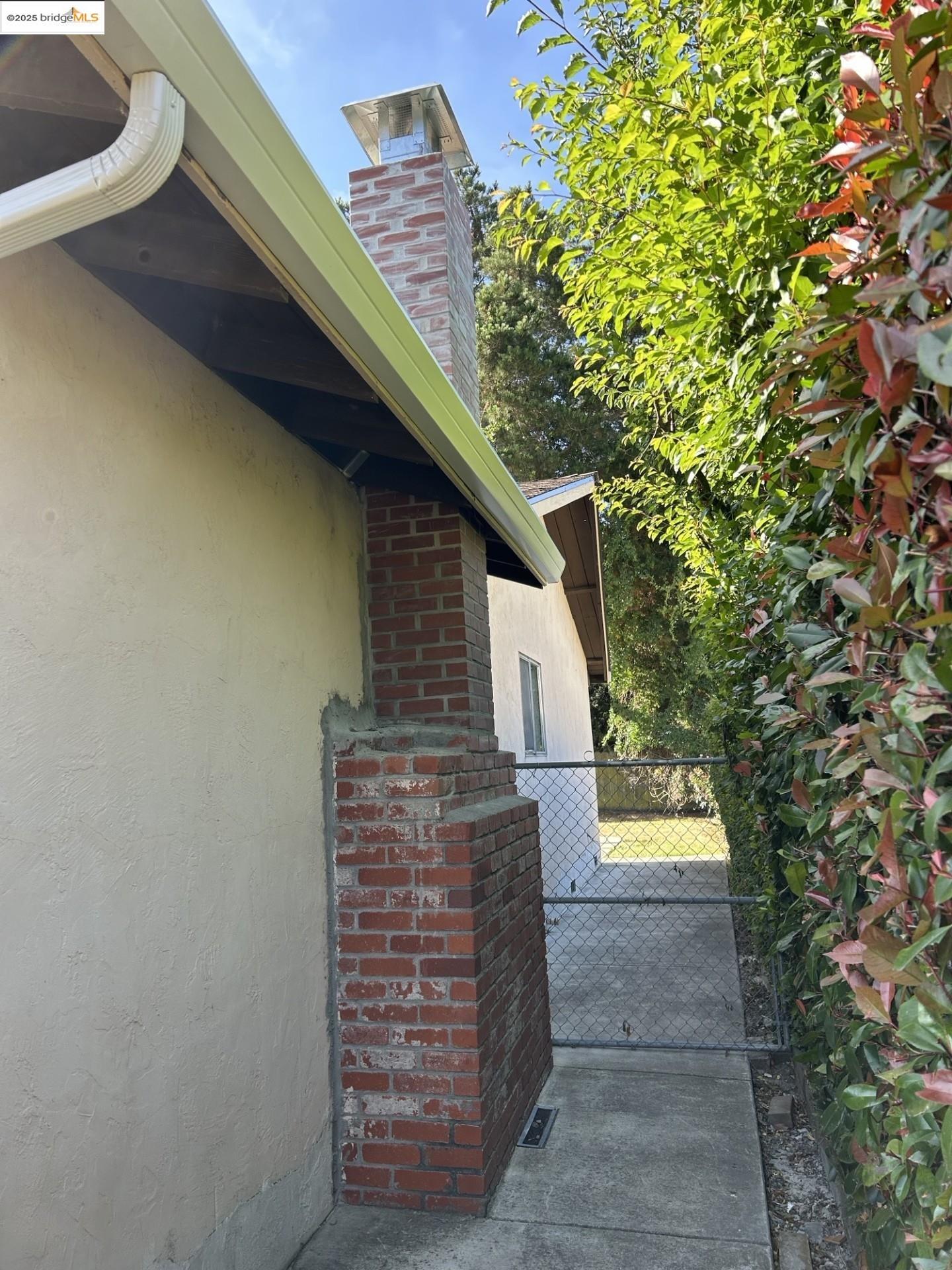 Detail Gallery Image 19 of 27 For 2358 Wright Ave, Pinole,  CA 94564 - 3 Beds | 2 Baths