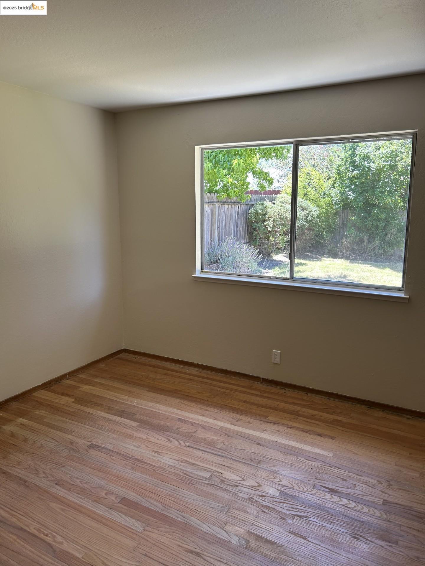 Detail Gallery Image 26 of 27 For 2358 Wright Ave, Pinole,  CA 94564 - 3 Beds | 2 Baths