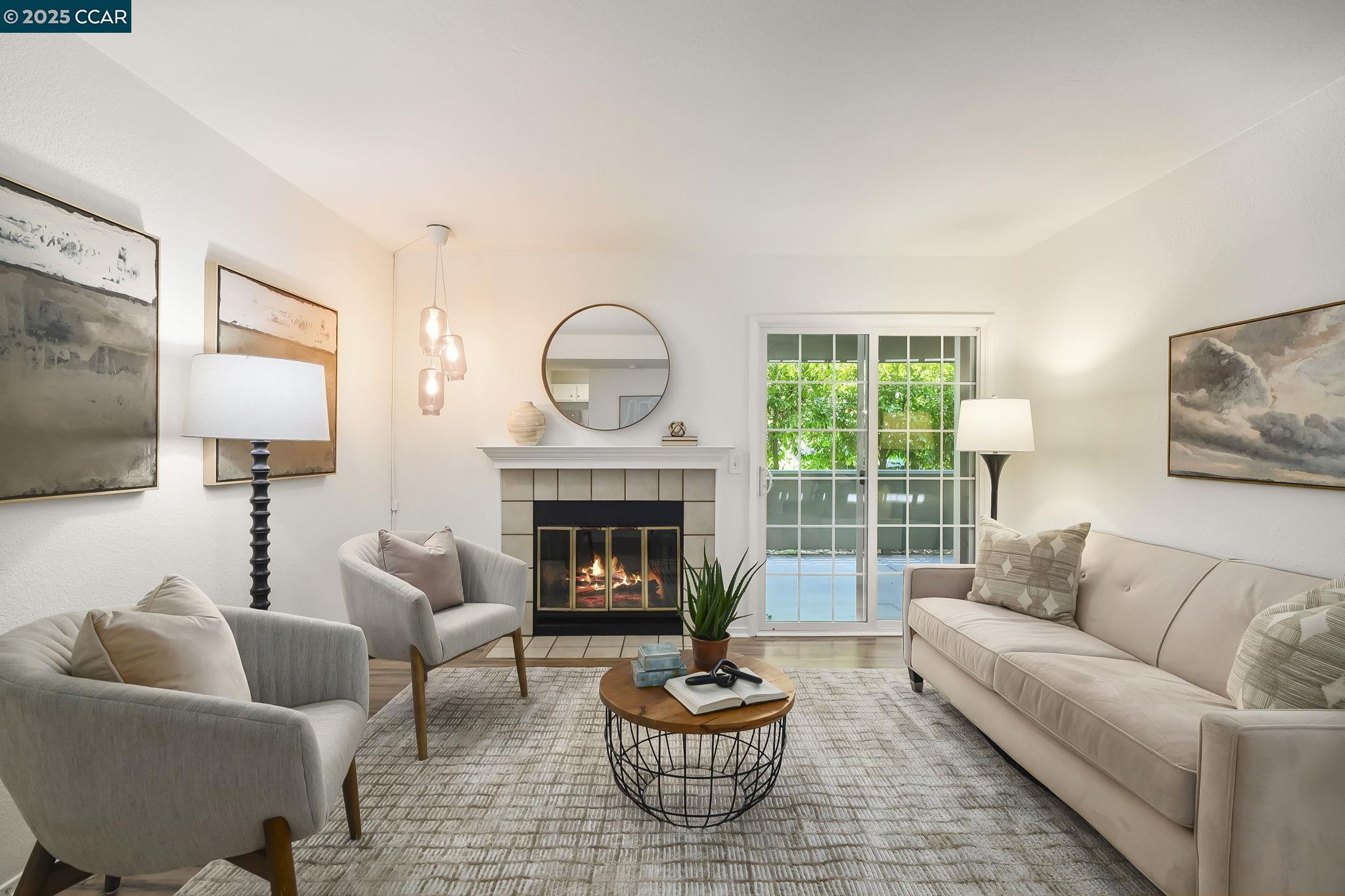 More Details about MLS # 41101512 : 570 CANYON OAKS DR # A