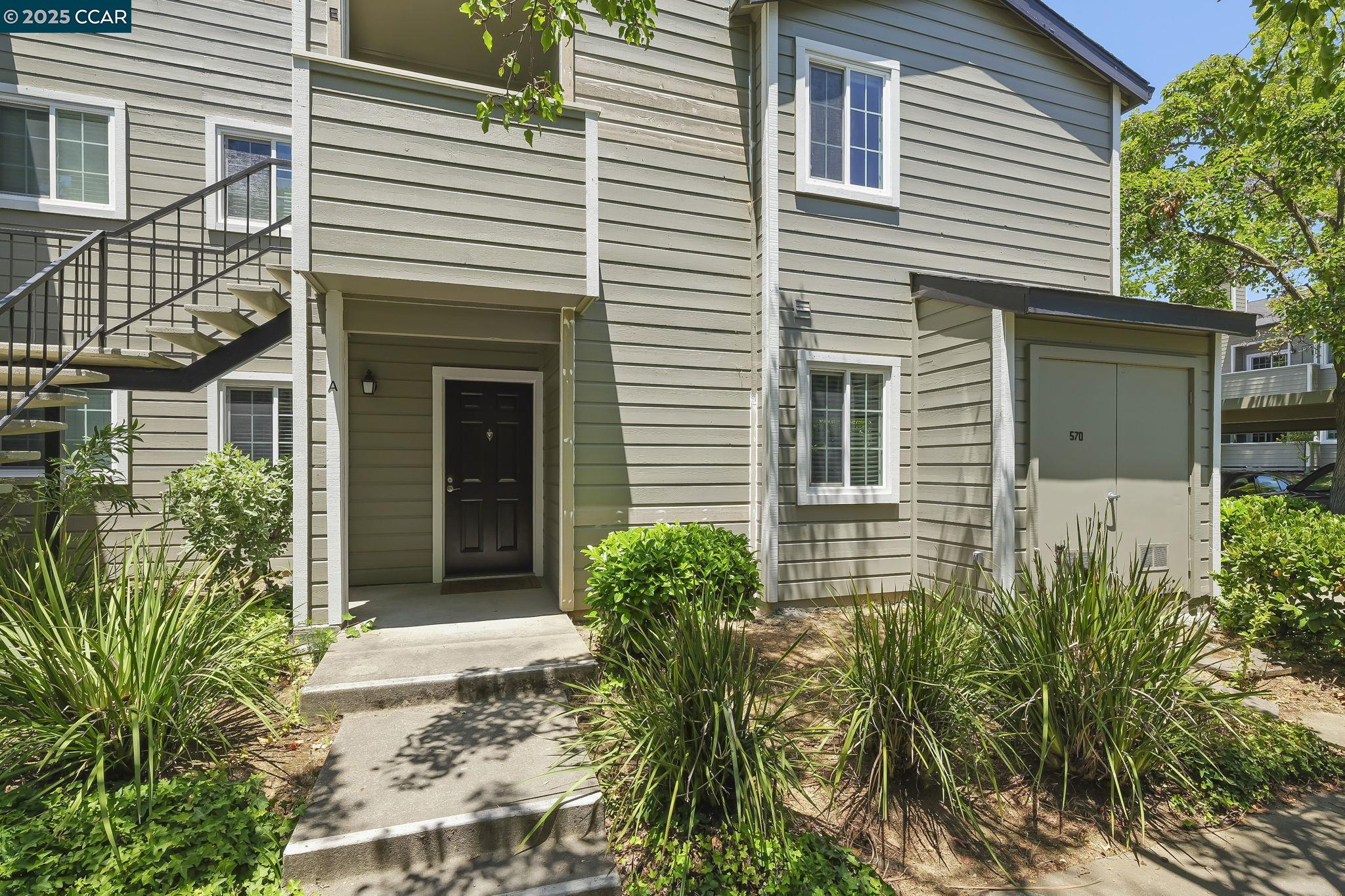 Photo #2: 41101512 Listing 