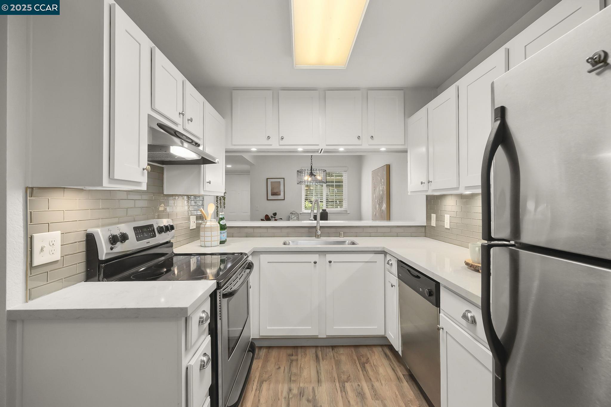 Photo #10: 41101512 Listing: Photo #10