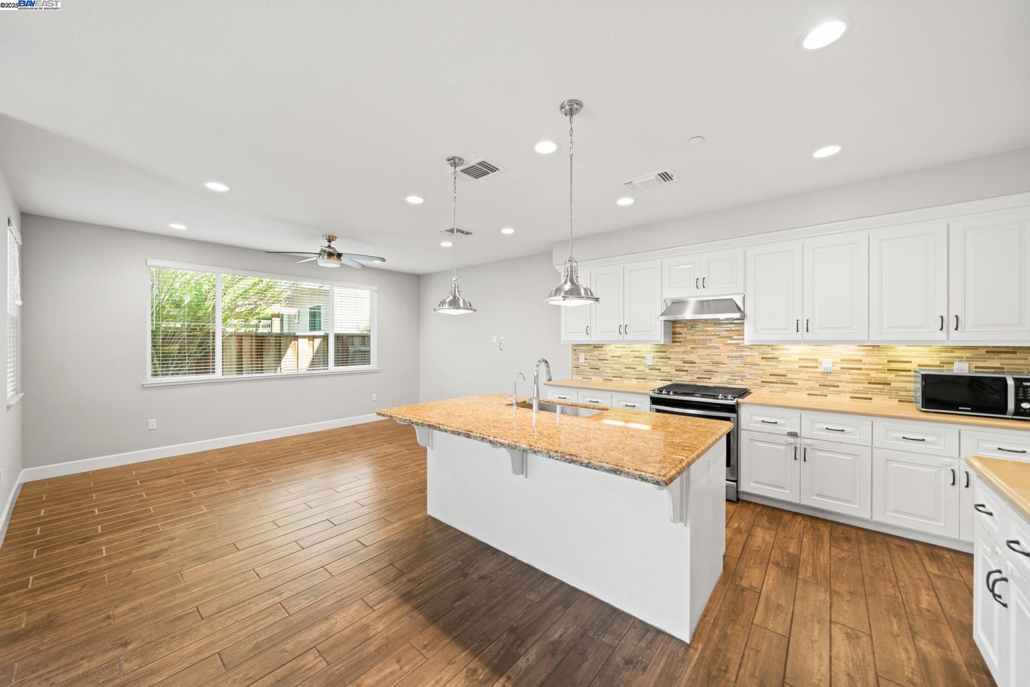 Detail Gallery Image 19 of 48 For 8563 Schooner Way, Newark,  CA 94560 - 4 Beds | 2/1 Baths