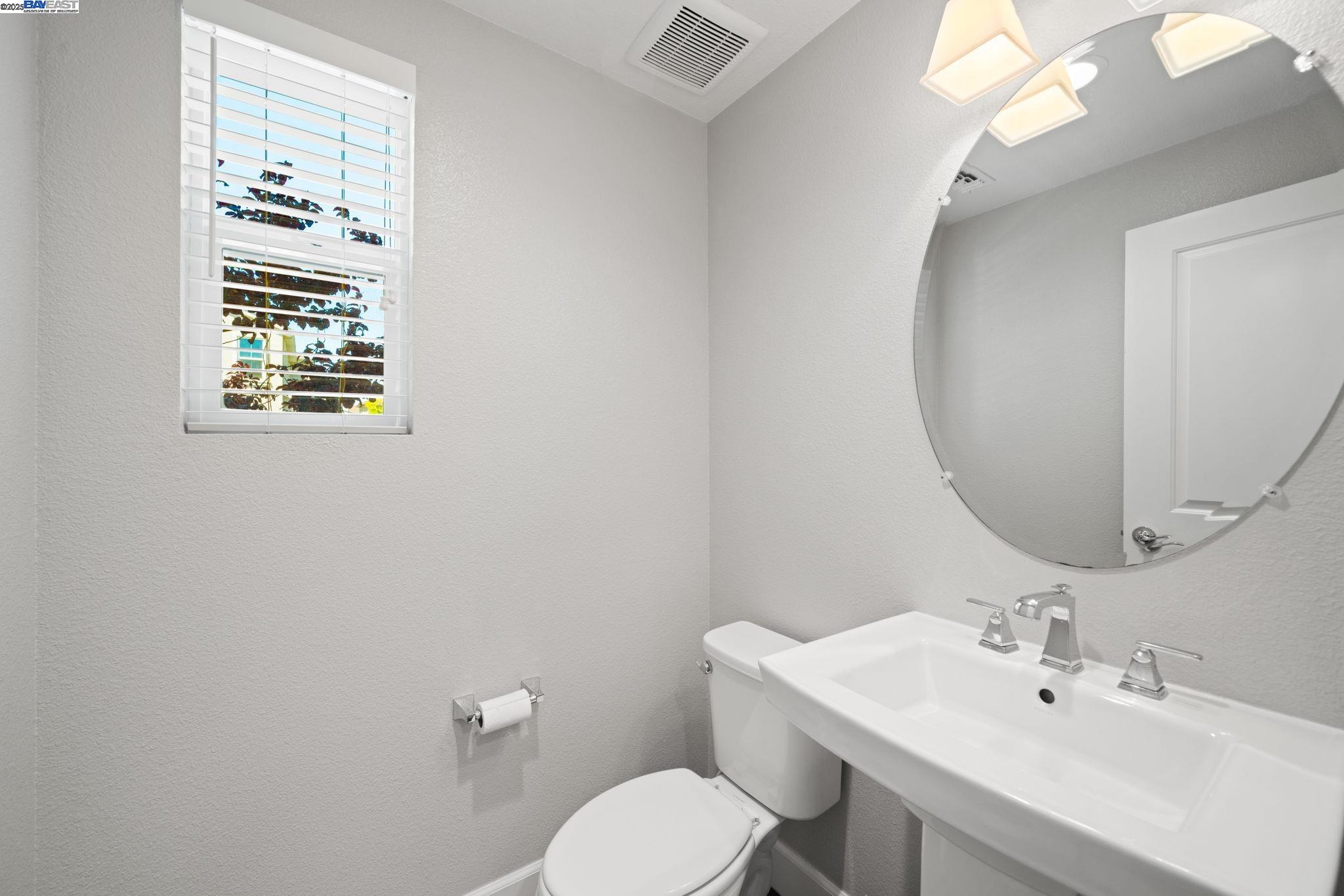 Detail Gallery Image 22 of 48 For 8563 Schooner Way, Newark,  CA 94560 - 4 Beds | 2/1 Baths