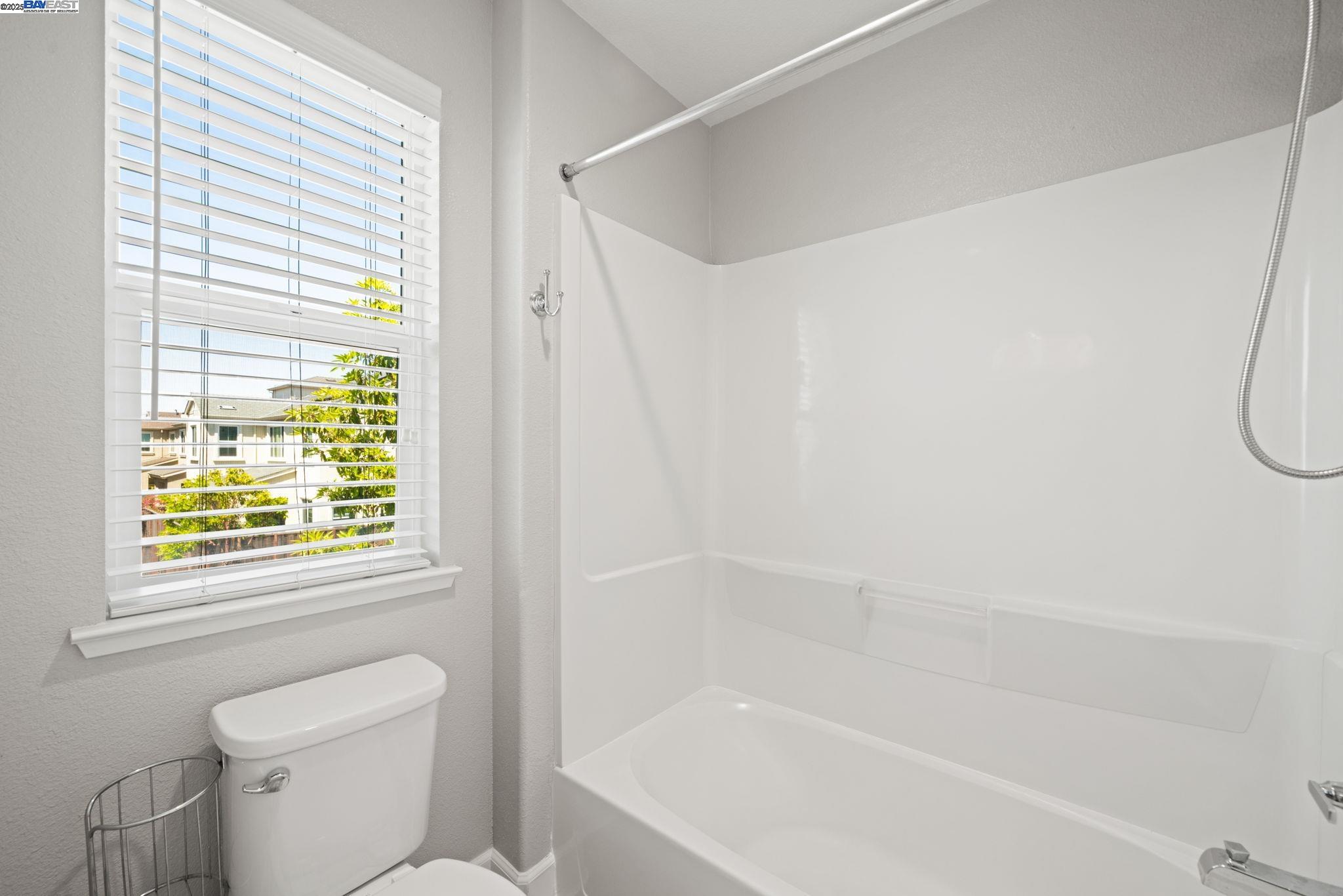 Detail Gallery Image 30 of 48 For 8563 Schooner Way, Newark,  CA 94560 - 4 Beds | 2/1 Baths