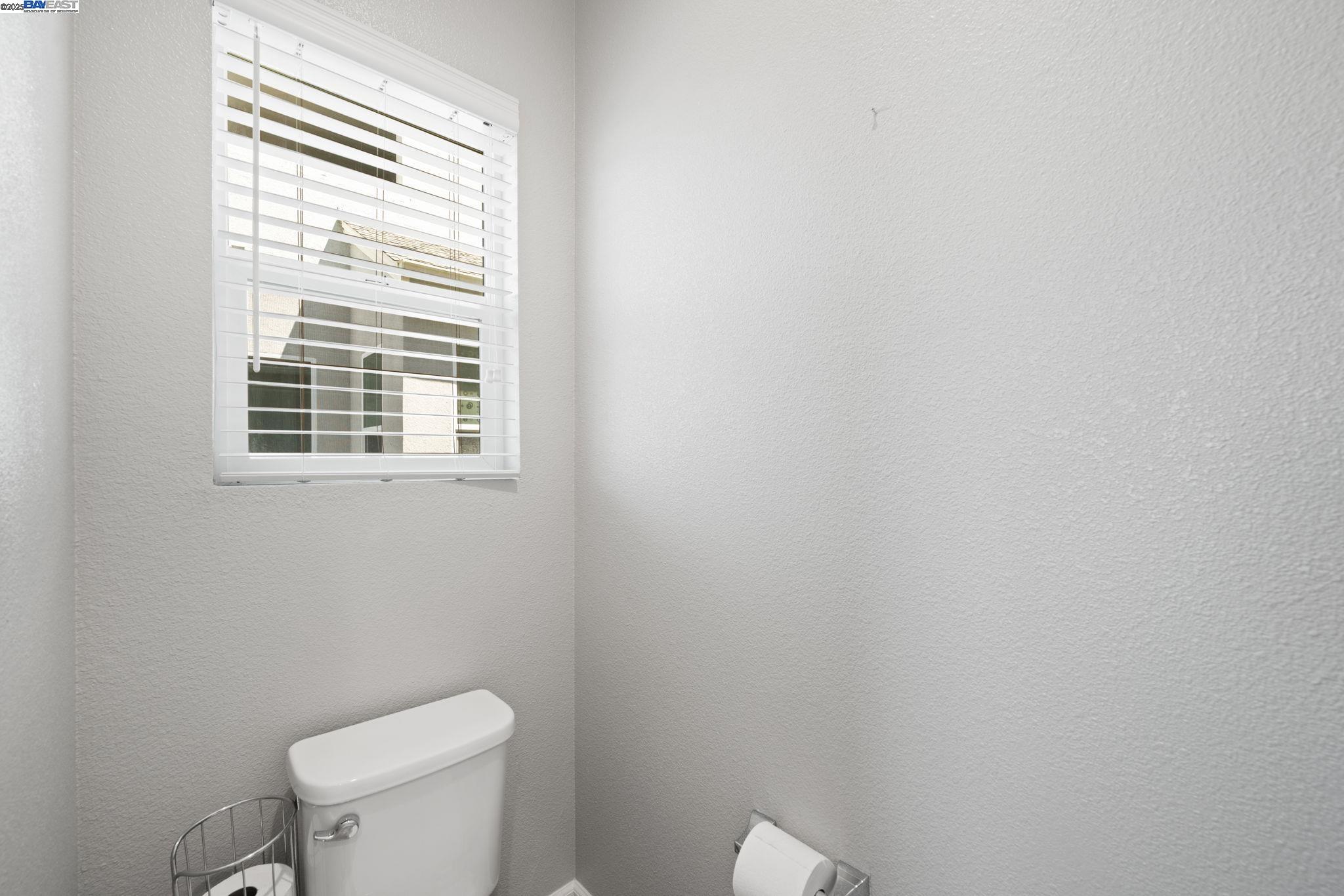 Detail Gallery Image 35 of 48 For 8563 Schooner Way, Newark,  CA 94560 - 4 Beds | 2/1 Baths