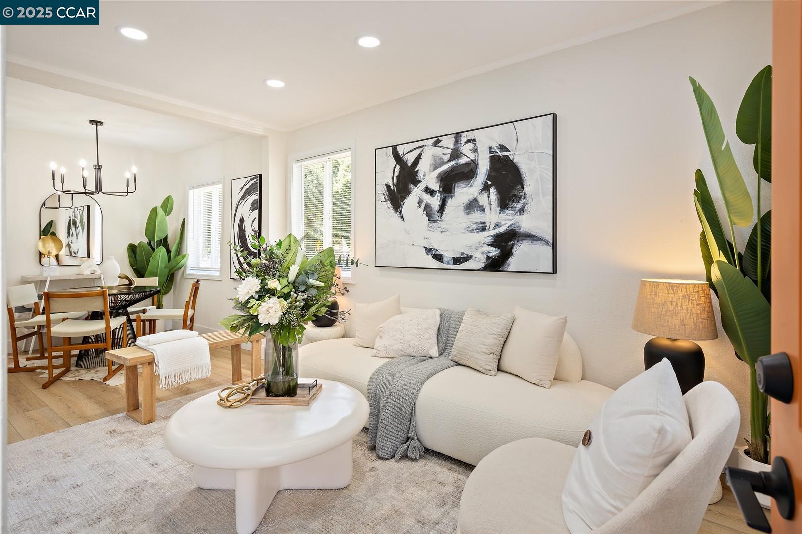 Detail Gallery Image 2 of 32 For 1321 Kelsey Street, Richmond,  CA 94801 - 2 Beds | 1 Baths