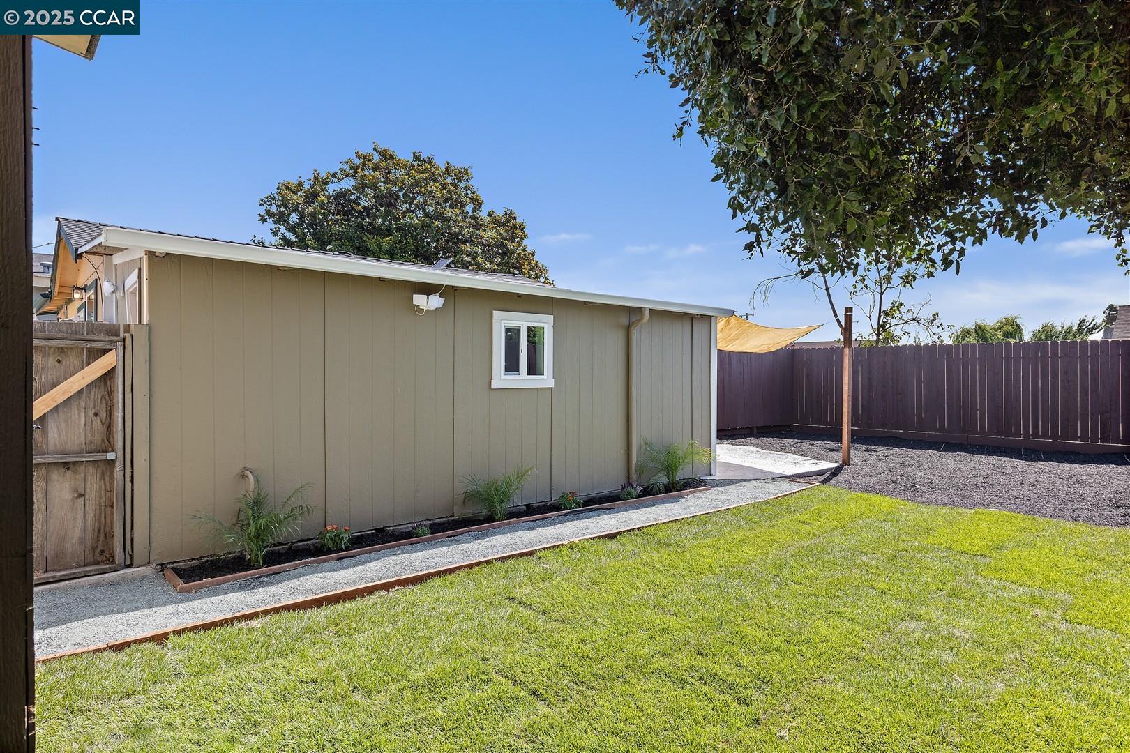 Detail Gallery Image 25 of 32 For 1321 Kelsey Street, Richmond,  CA 94801 - 2 Beds | 1 Baths