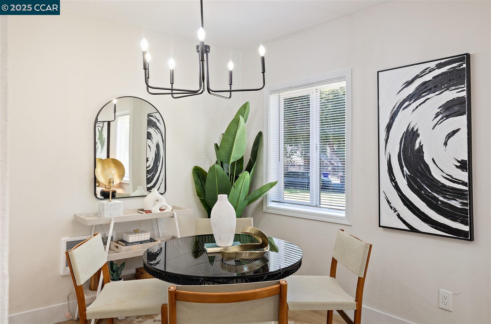 Detail Gallery Image 6 of 32 For 1321 Kelsey Street, Richmond,  CA 94801 - 2 Beds | 1 Baths