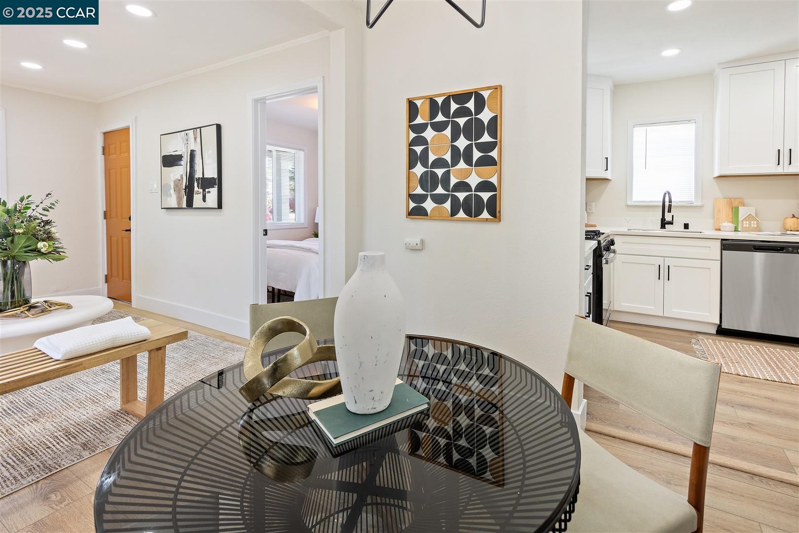 Detail Gallery Image 7 of 32 For 1321 Kelsey Street, Richmond,  CA 94801 - 2 Beds | 1 Baths