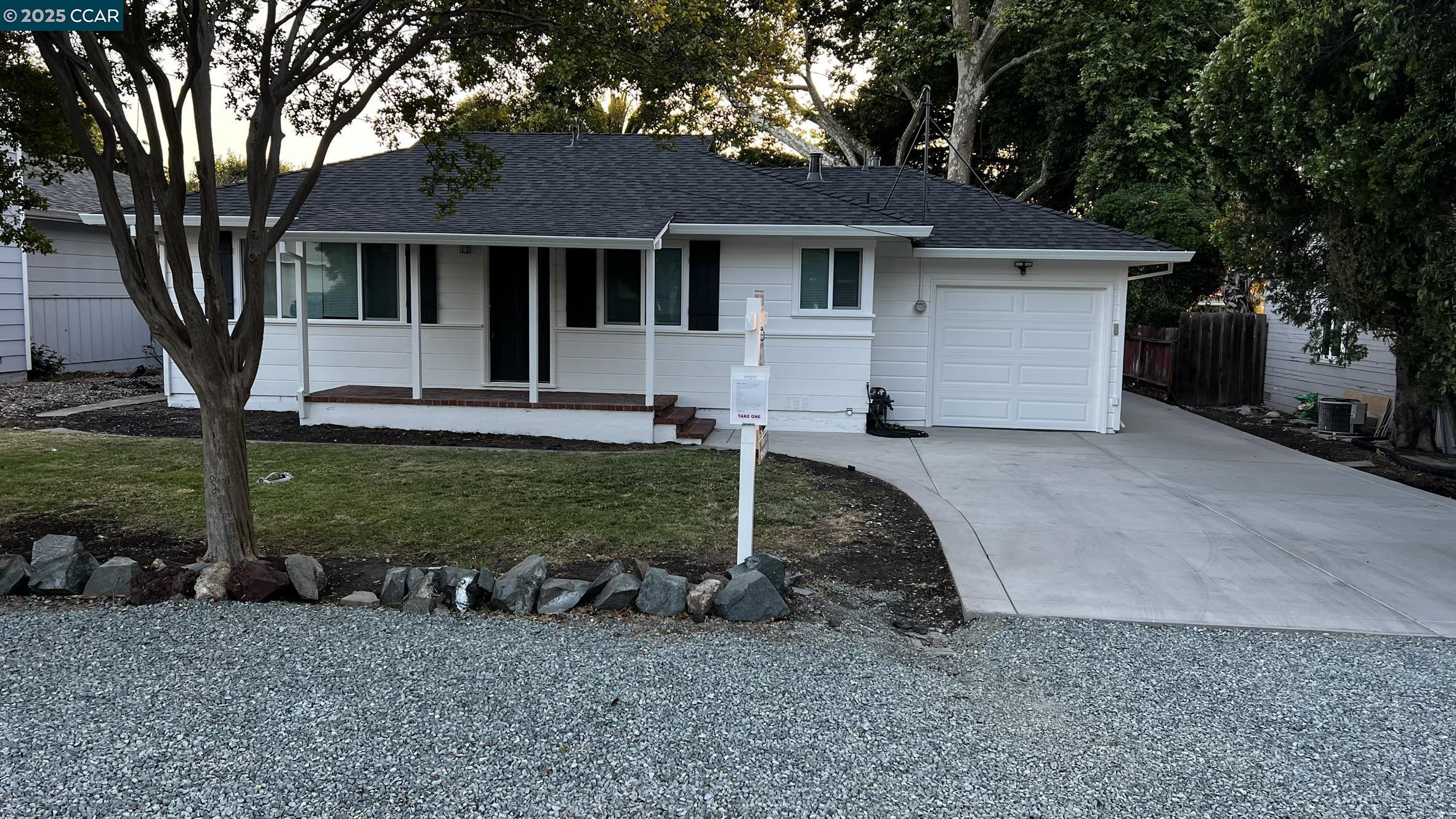 Front Image Thumbnail for CC41101517