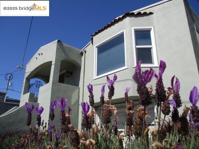 Thumbnail for 4211 Market St, Oakland, CA 94608