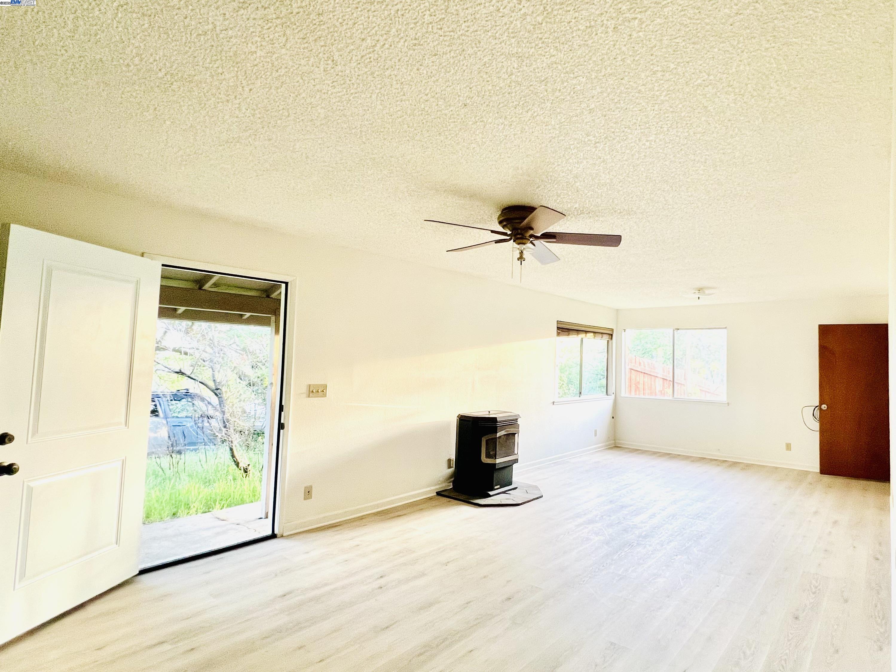 135 Tucker Ave, Oroville, California 95966, 2 Bedrooms Bedrooms, ,2 BathroomsBathrooms,Residential,For Sale,135 Tucker Ave,41101524