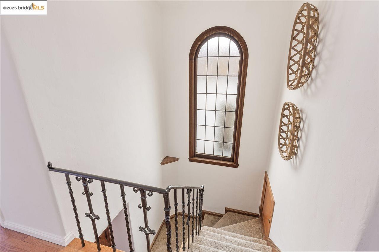 2623 Virginia, Berkeley, California 94709, 4 Bedrooms Bedrooms, 7 Rooms Rooms,2 BathroomsBathrooms,Residential Lease,For Rent,2623 Virginia,41101527