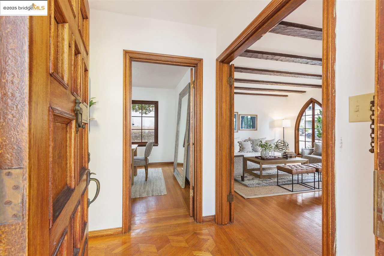 2623 Virginia, Berkeley, California 94709, 4 Bedrooms Bedrooms, 7 Rooms Rooms,2 BathroomsBathrooms,Residential Lease,For Rent,2623 Virginia,41101527
