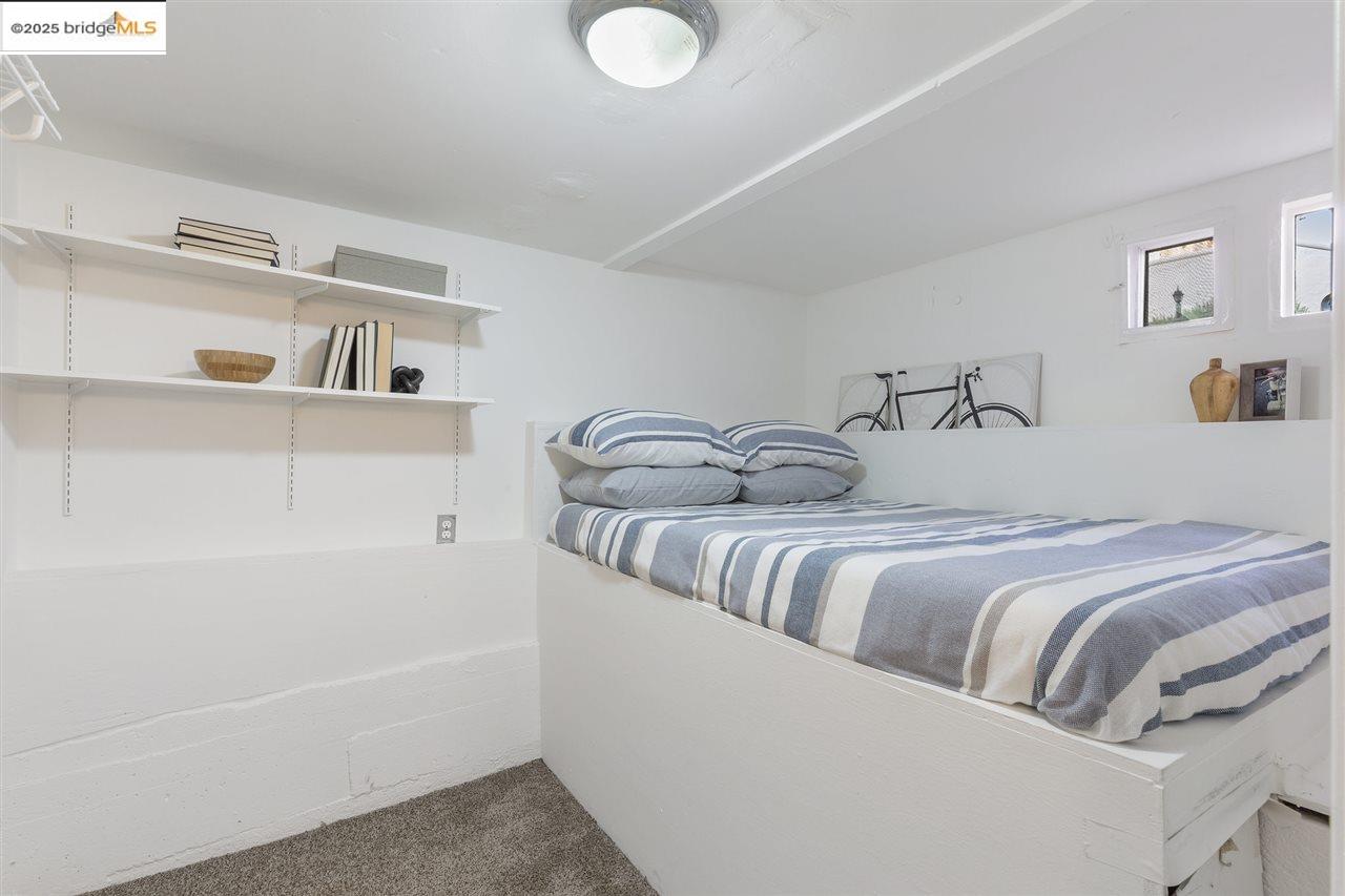 2623 Virginia, Berkeley, California 94709, 4 Bedrooms Bedrooms, 7 Rooms Rooms,2 BathroomsBathrooms,Residential Lease,For Rent,2623 Virginia,41101527