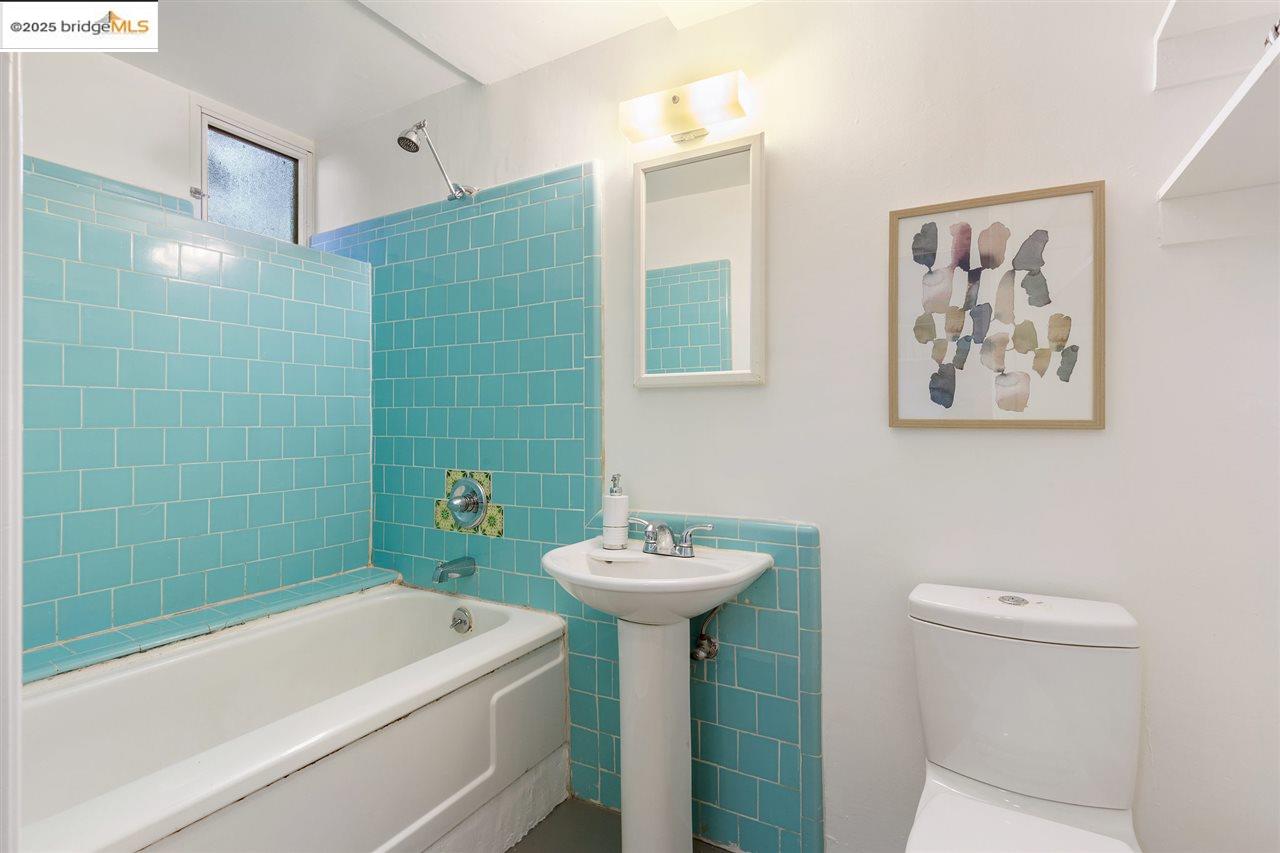 2623 Virginia, Berkeley, California 94709, 4 Bedrooms Bedrooms, 7 Rooms Rooms,2 BathroomsBathrooms,Residential Lease,For Rent,2623 Virginia,41101527