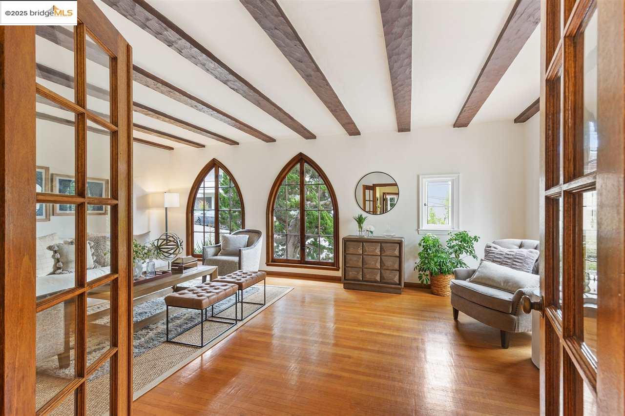 2623 Virginia, Berkeley, California 94709, 4 Bedrooms Bedrooms, 7 Rooms Rooms,2 BathroomsBathrooms,Residential Lease,For Rent,2623 Virginia,41101527