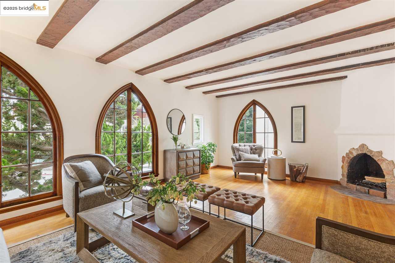 2623 Virginia, Berkeley, California 94709, 4 Bedrooms Bedrooms, 7 Rooms Rooms,2 BathroomsBathrooms,Residential Lease,For Rent,2623 Virginia,41101527
