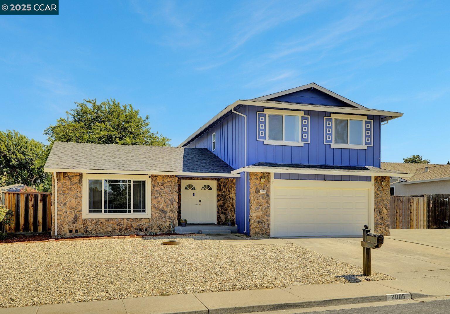 Detail Gallery Image 2 of 36 For 2005 Cerro Ct, Antioch,  CA 94509 - 4 Beds | 2/1 Baths