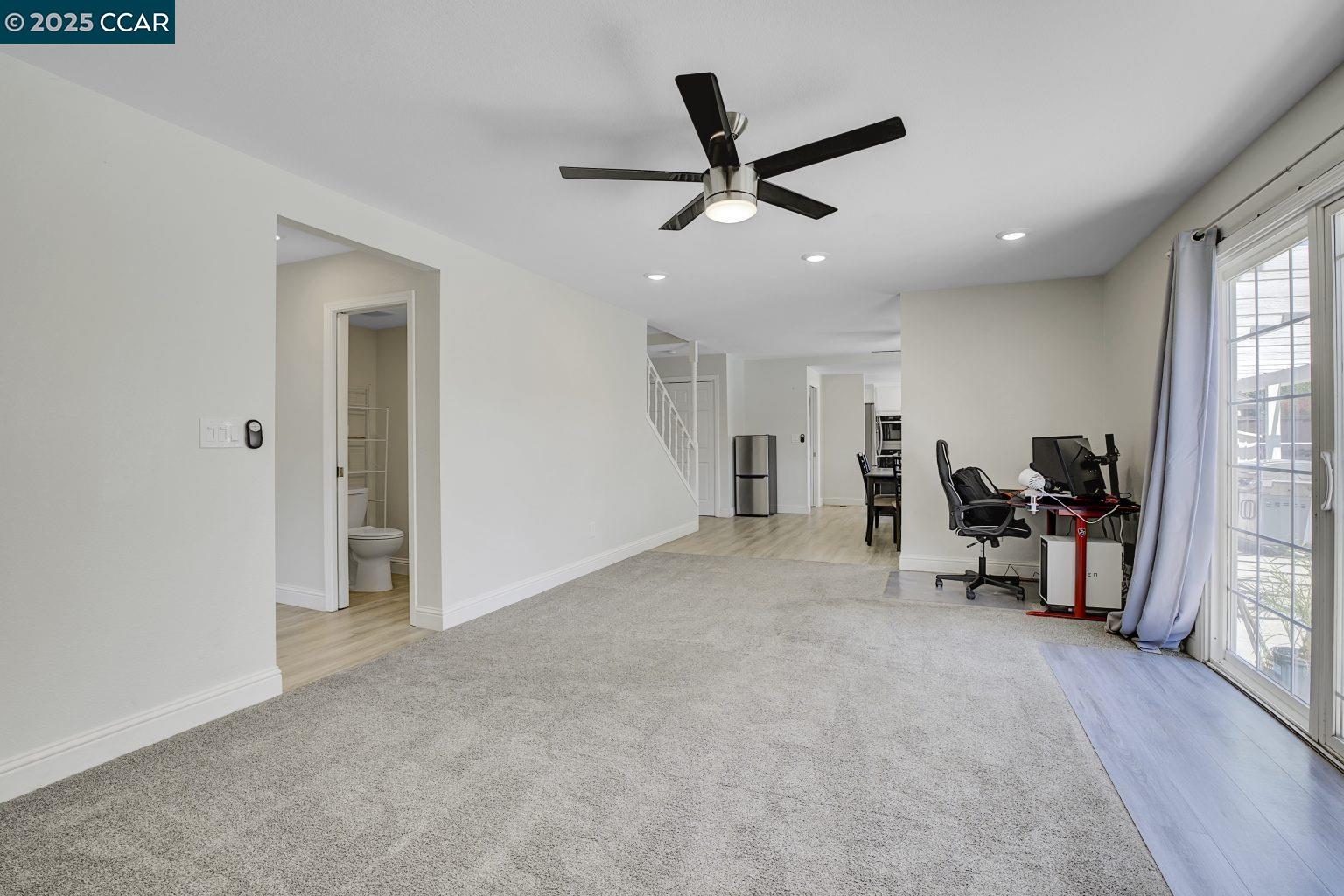 Detail Gallery Image 16 of 36 For 2005 Cerro Ct, Antioch,  CA 94509 - 4 Beds | 2/1 Baths