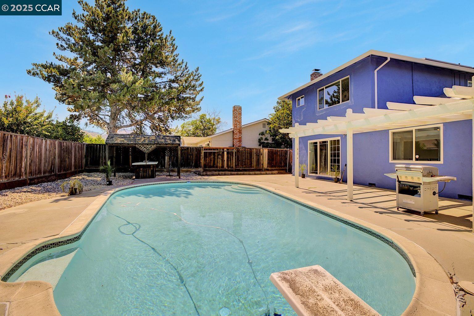 Detail Gallery Image 30 of 36 For 2005 Cerro Ct, Antioch,  CA 94509 - 4 Beds | 2/1 Baths
