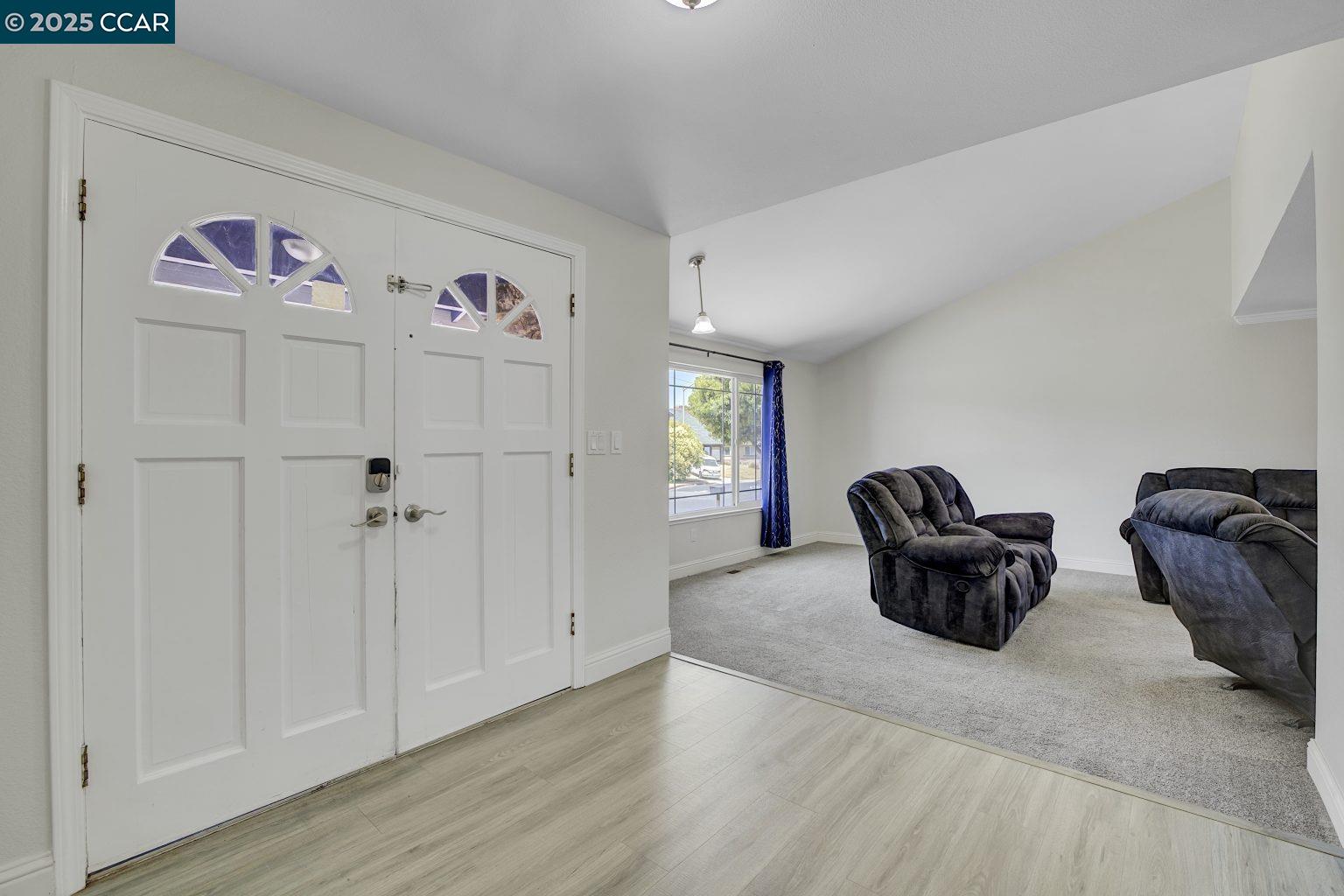 Detail Gallery Image 4 of 36 For 2005 Cerro Ct, Antioch,  CA 94509 - 4 Beds | 2/1 Baths