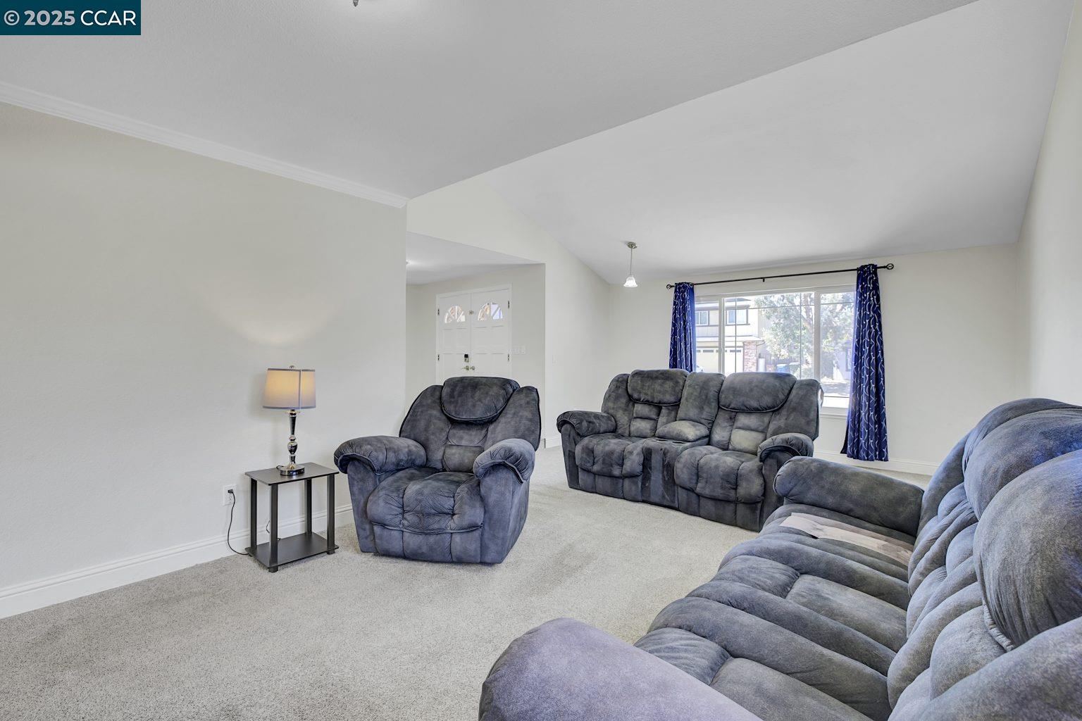 Detail Gallery Image 5 of 36 For 2005 Cerro Ct, Antioch,  CA 94509 - 4 Beds | 2/1 Baths